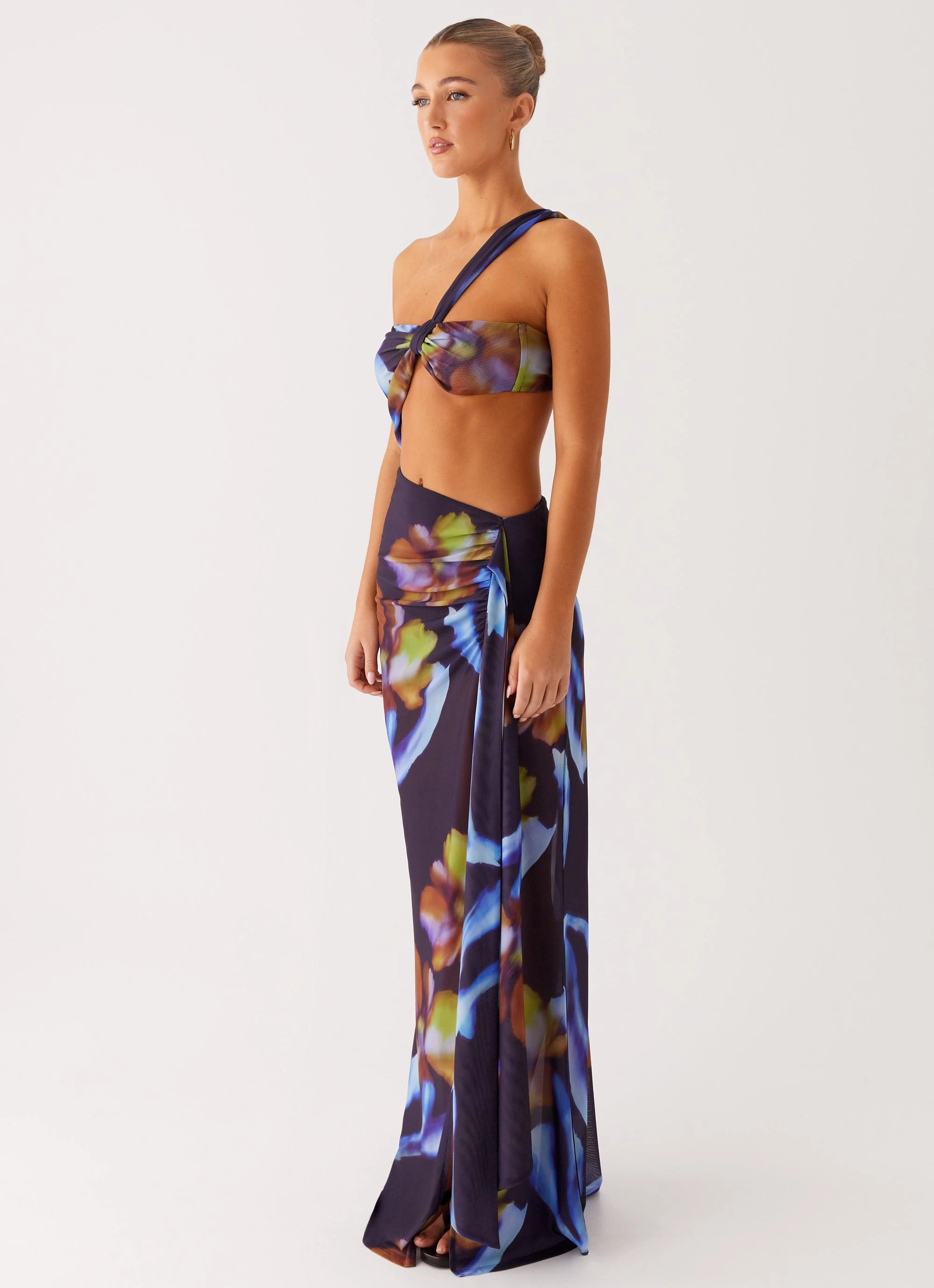 Costa Rica Maxi Dress - Dark Floral Comfort and style Relaxed Wear