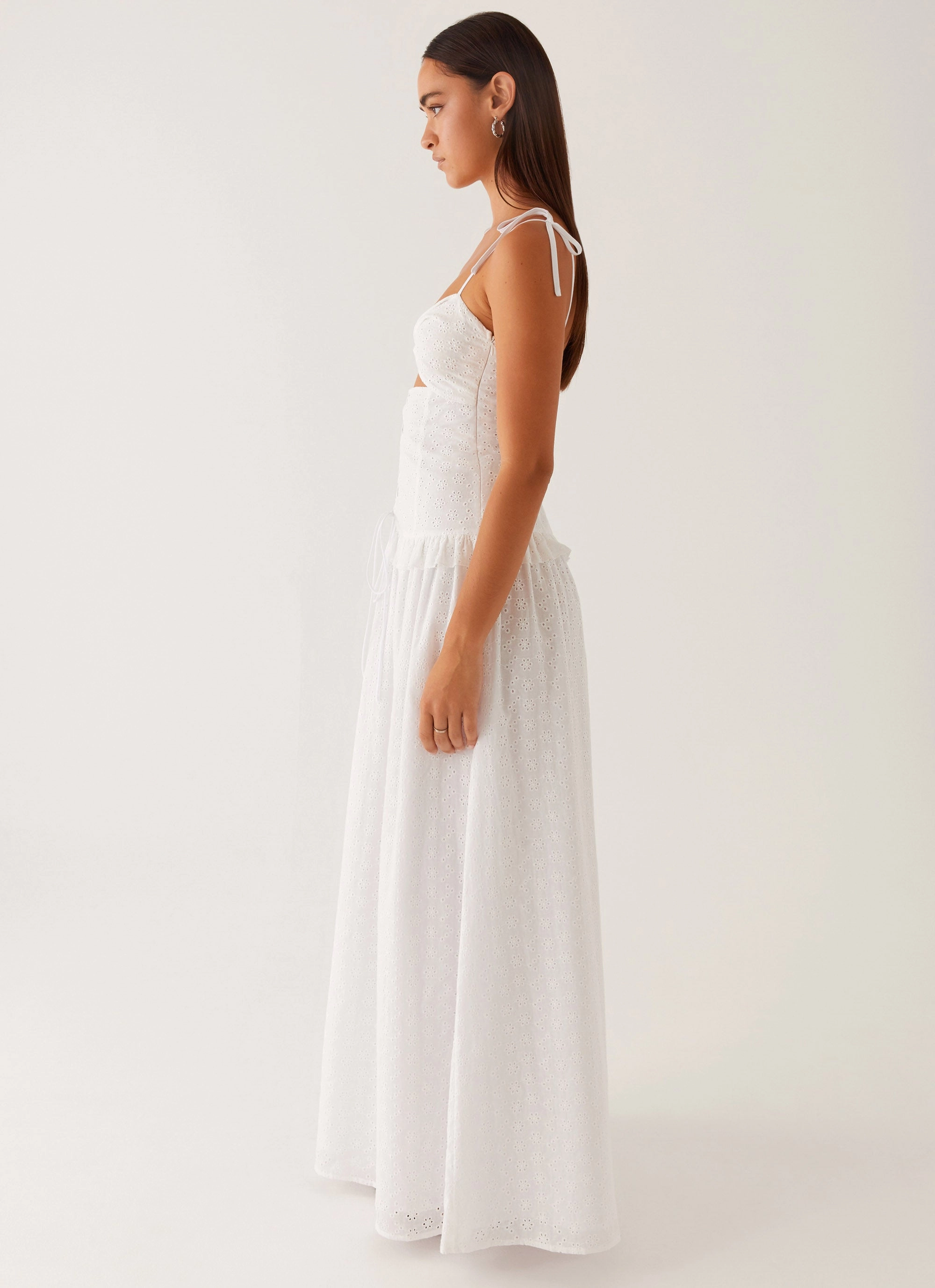 Reveria Twist Maxi Dress - Ivory Korean Mood Family Joy