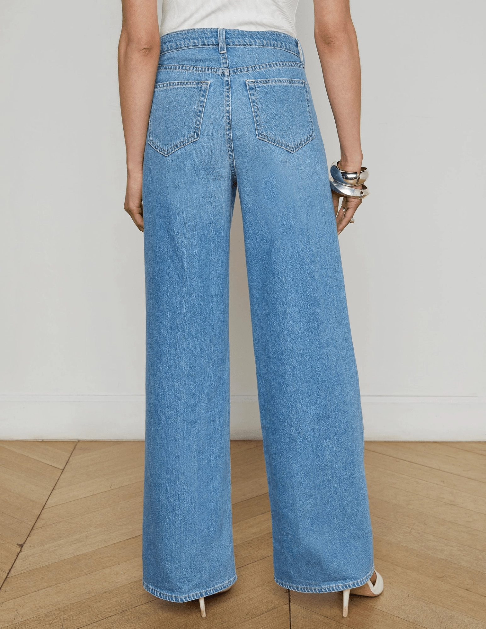 L'AGENCE Alicent High Rise Wide Leg Crop Jeans in Caster Slim Smooth