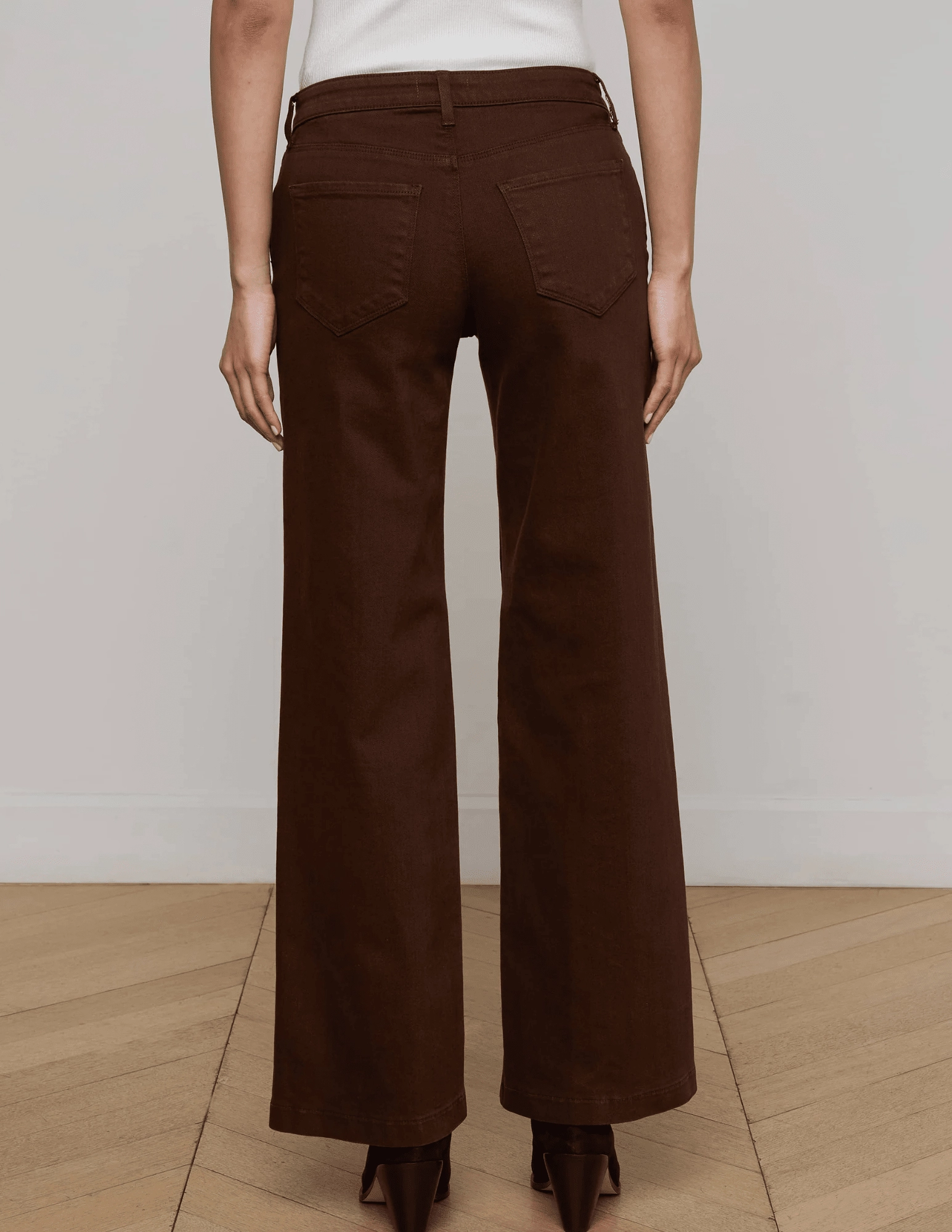 L'AGENCE Joanne Low Rise Wide Leg Jeans in Brown Basic Style