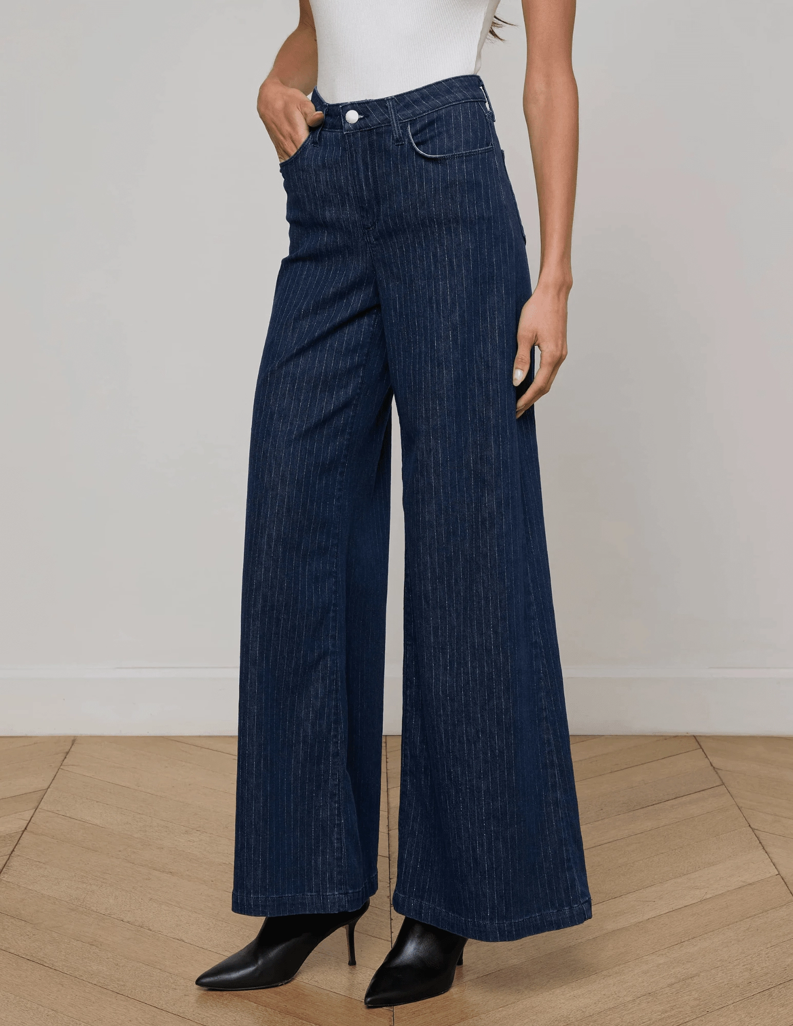 Family Style Elegant Fashion Lover Classic Wear Modern Minimalist L??AGENCE Quincy High Rise Ultra Wide Leg Jeans in Ebony Stripe