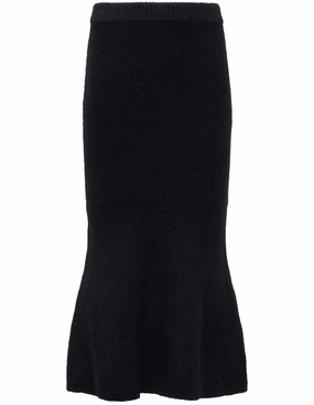 Maximalist look Athleisure Inspired L'AGENCE Salem Knit Flare Midi Skirt in Black