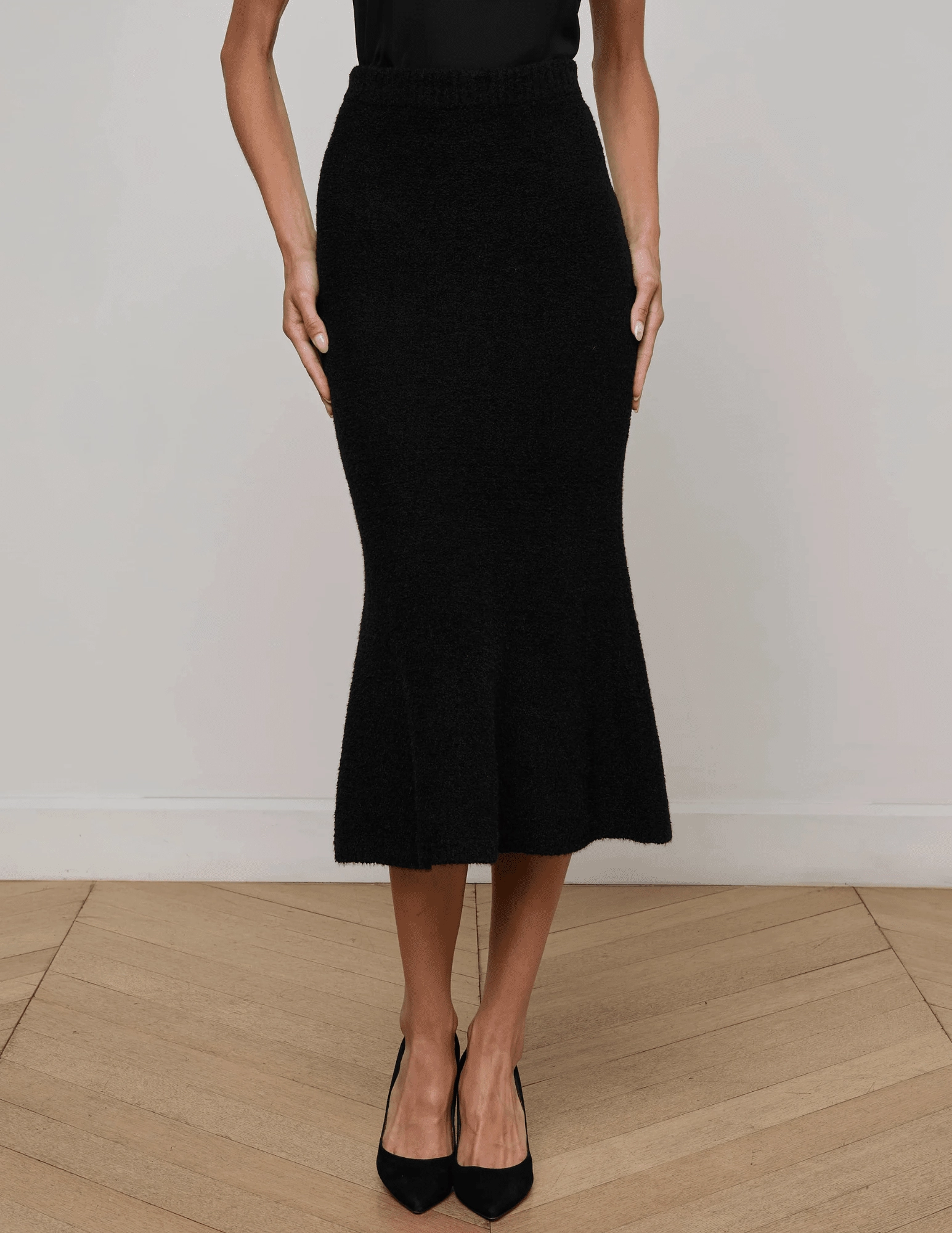L'AGENCE Salem Knit Flare Midi Skirt in Black Smooth Fit Lining