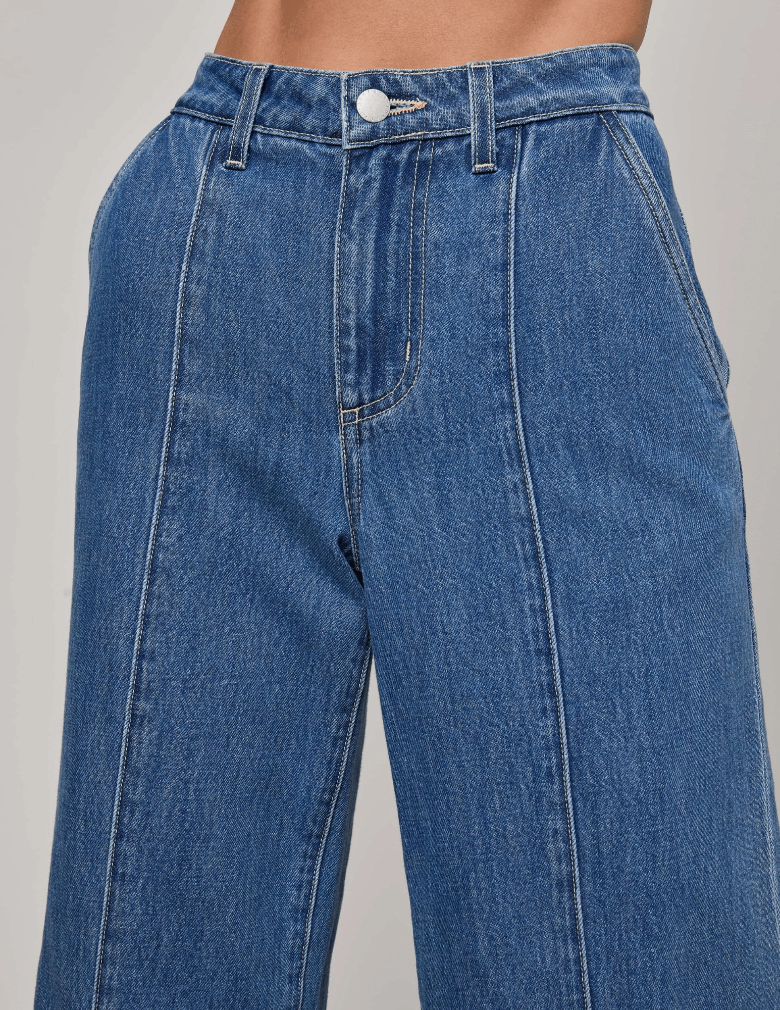 L'AGENCE Zara High Rise Rodeo Jeans in Memphis Adaptive Fit Rayon drape