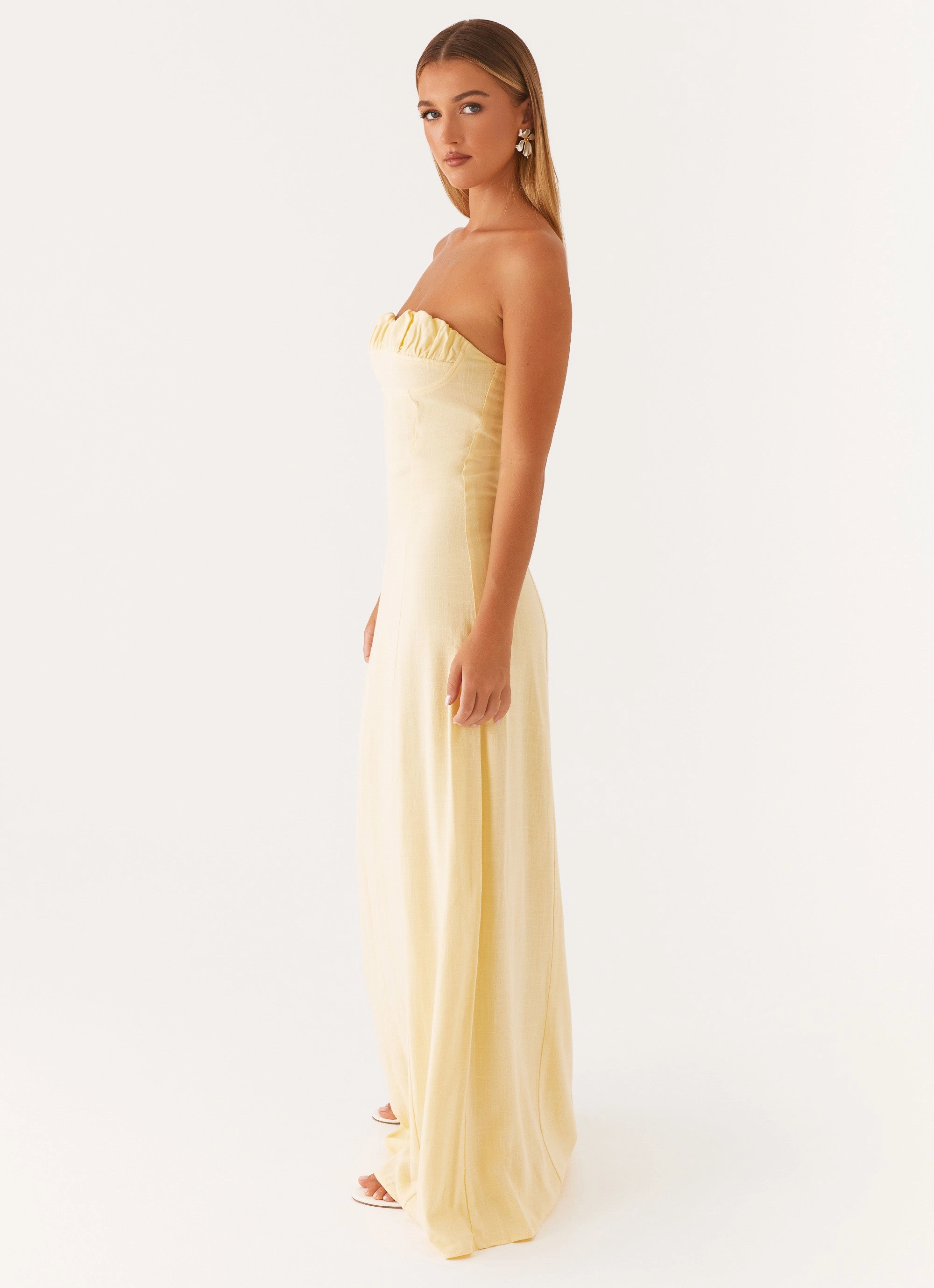 Soft fabric piece Tayla Linen Maxi Dress - Yellow