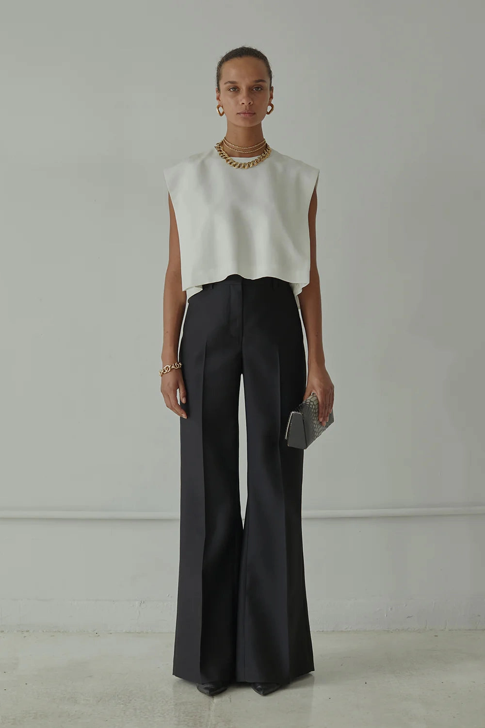 Sleek Design Modern Relaxed Leyva Trouser in Black