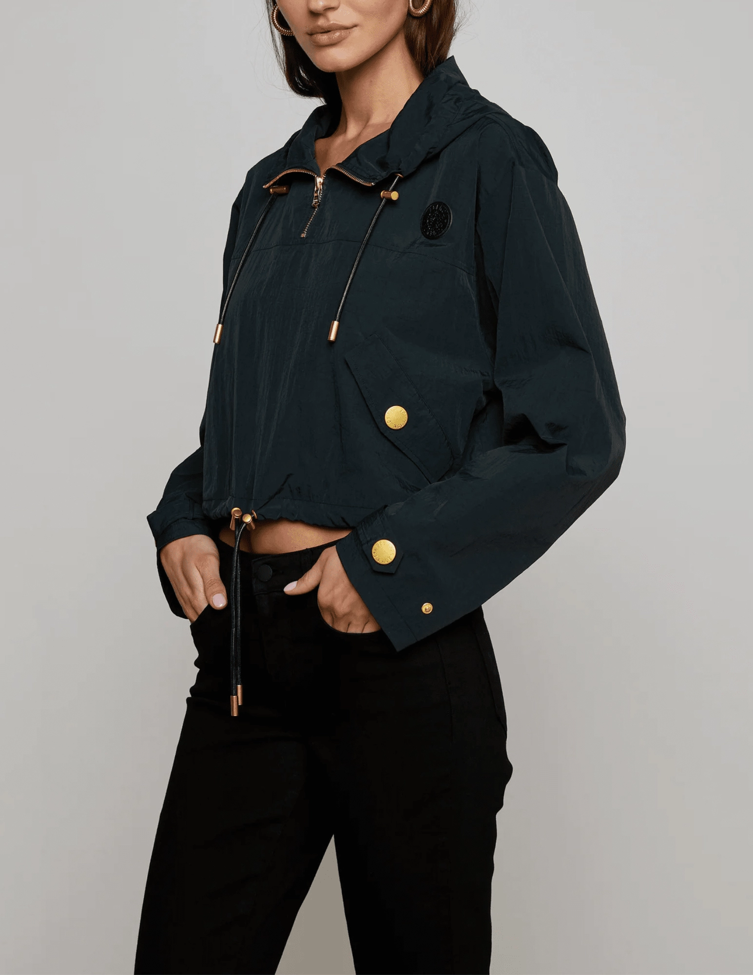 L'AGENCE Bronwyn Cropped Windbreaker NonSlipInnerGrip Timeless Style