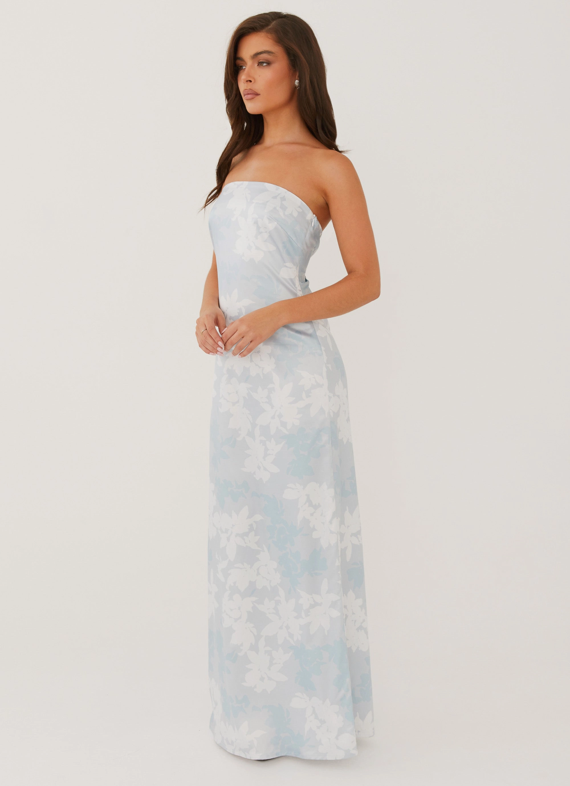 Love Me More Maxi Dress - Blue Blossom Fitted Mood Comfortable Fashion
