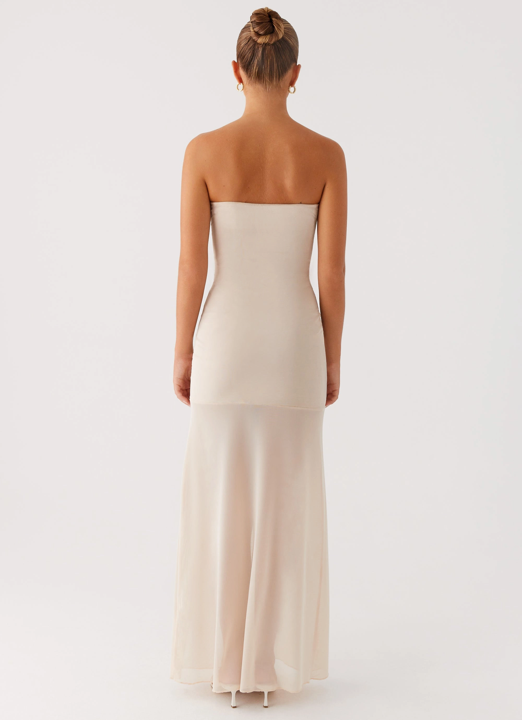 Lovie Maxi Dress - Beige Chic Ensemble