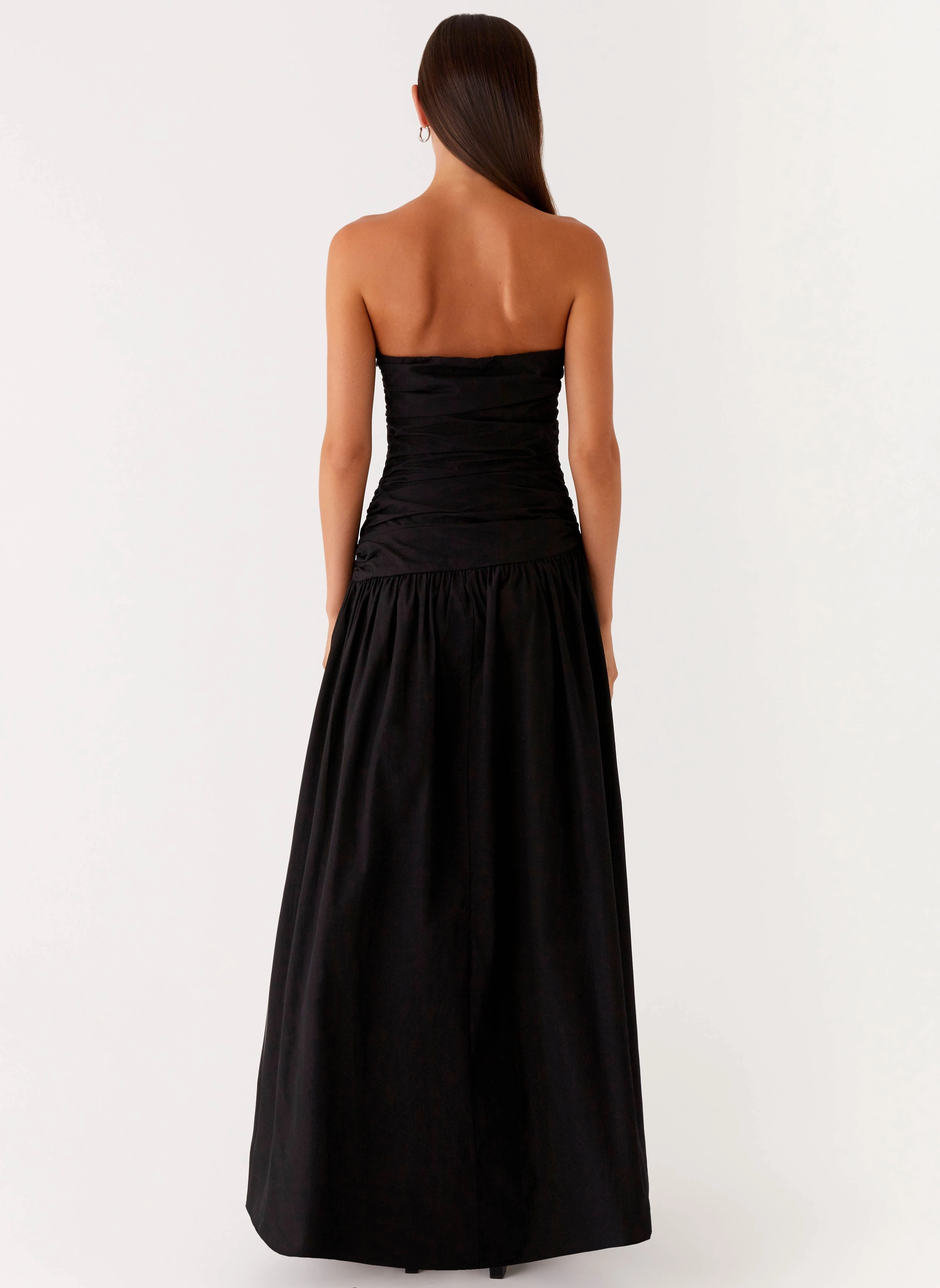 Cozy Layers Lumen Maxi Dress - Black