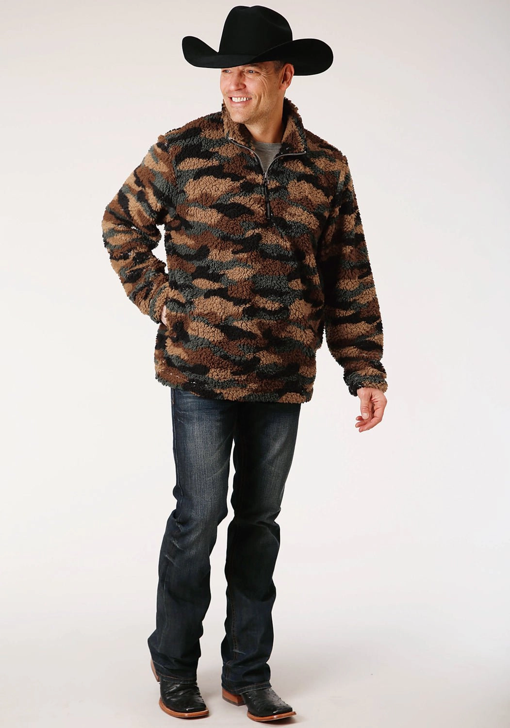 Roper Mens Brown Camo Polyester Polar Fleece Jacket Low Profile Collar Design Double layer fabric