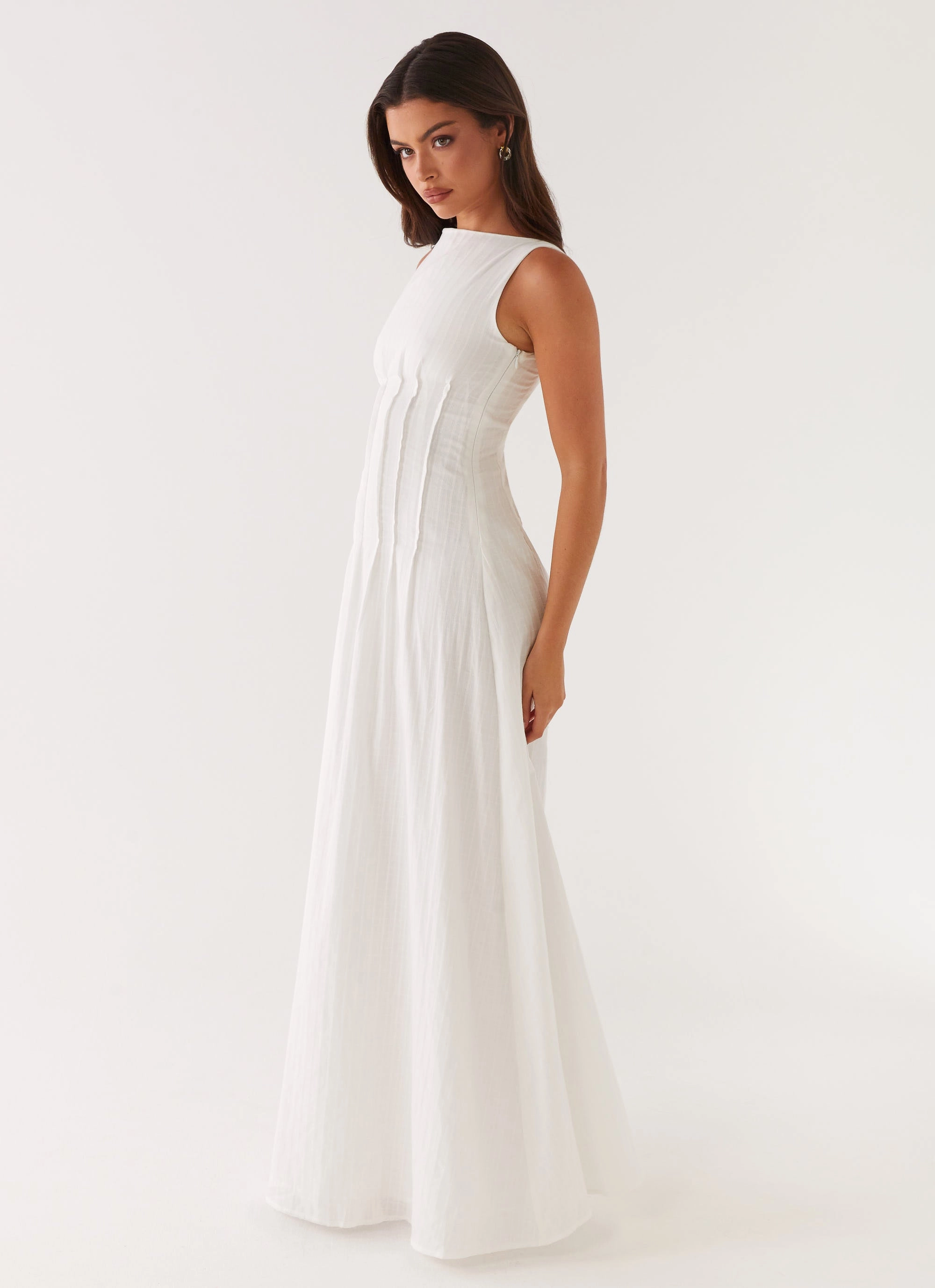 Sleek Fit Buckle-Detail Maloney Maxi Dress - White