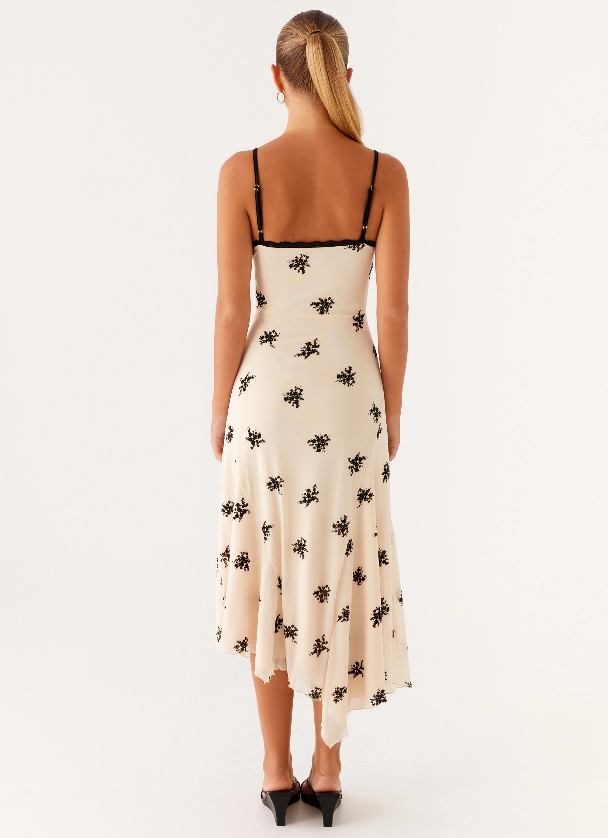 Clean Comfort Brunch Fit Amelia Midi Dress - Nude