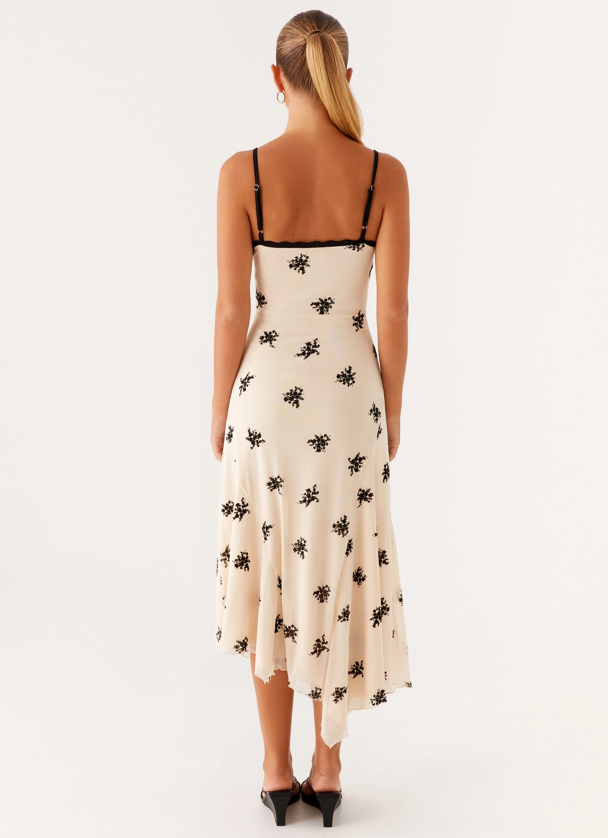 Buckle-Detail Travel Essential Amelia Midi Dress - Nude