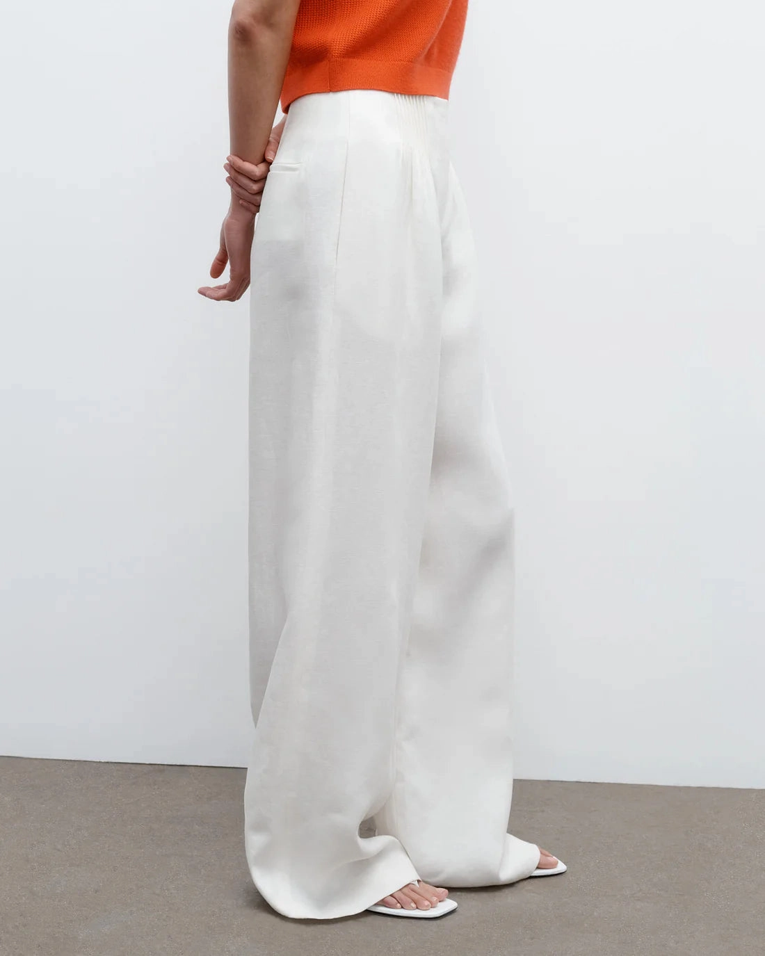 Mini Pleat Trouser in Ivory Casual Wearable Trendy Waist