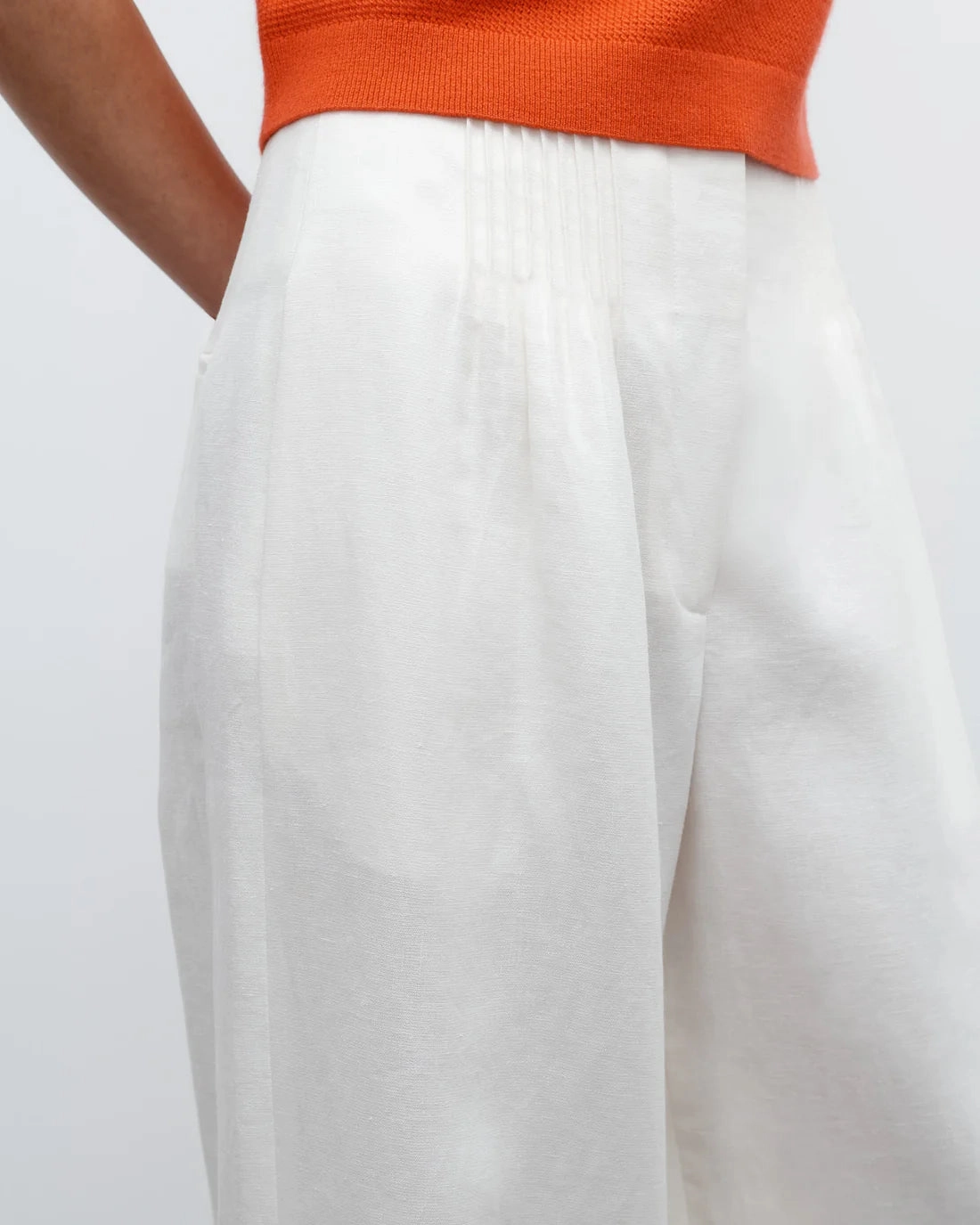 Mini Pleat Trouser in Ivory Modern Cut