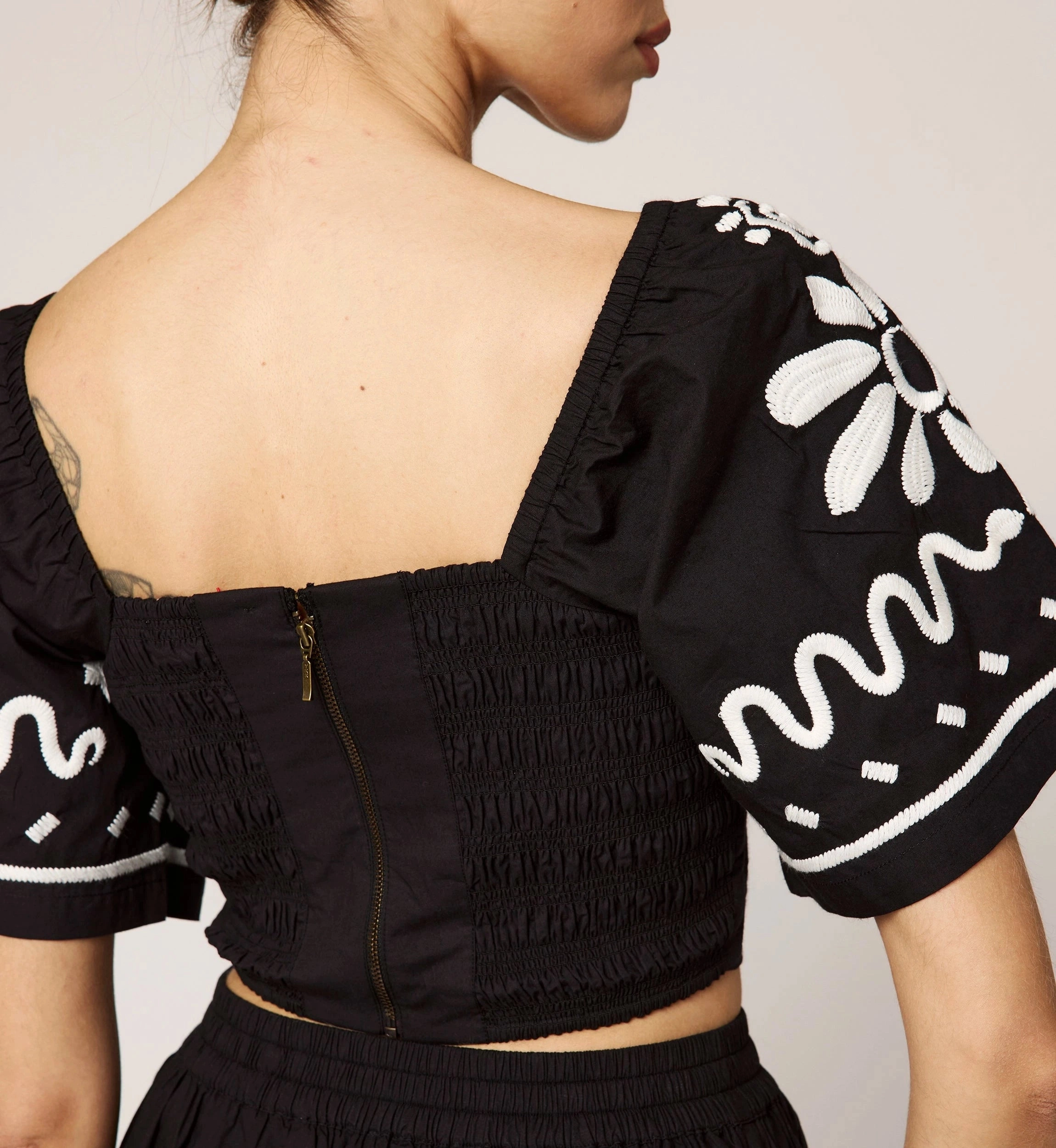 Minka Top | Black/Ivory Loose Tee