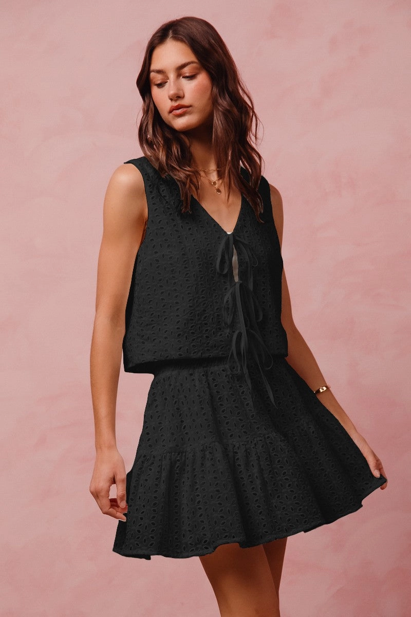 Casual Chic Look Floral Eyelet Lace Set - Black