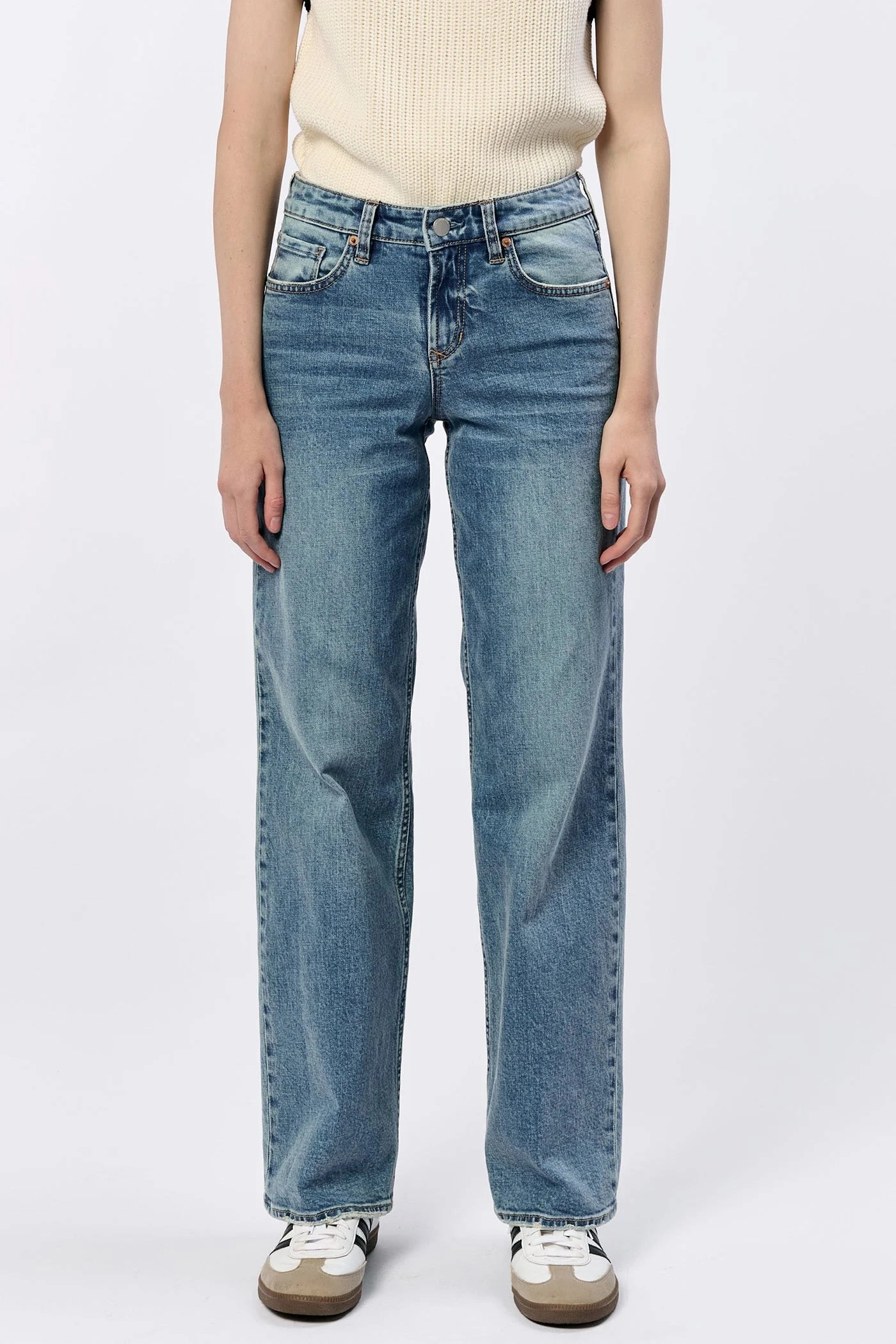 Urban Style Taylor Straight Leg Jeans - Vintage Flow