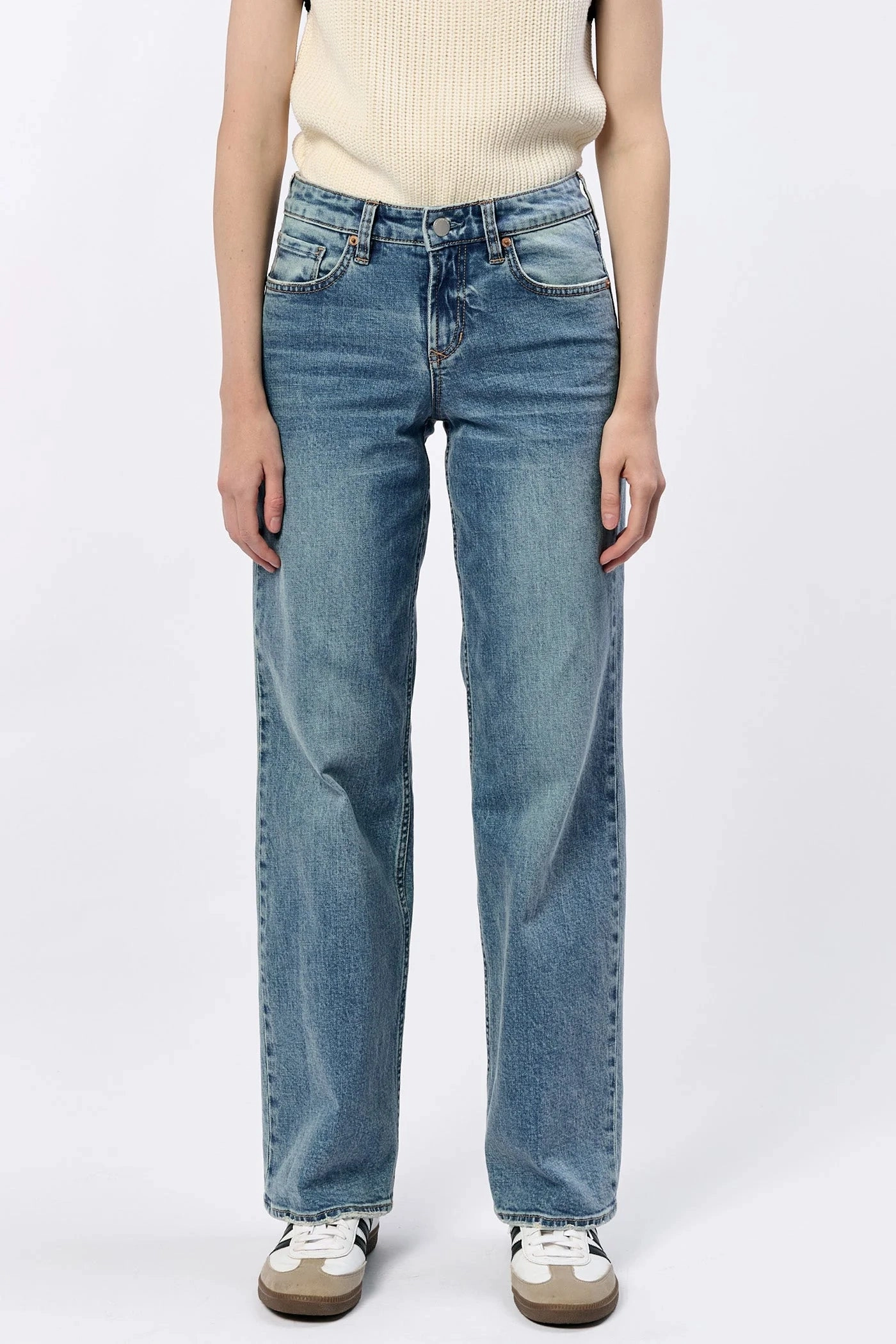 Taylor Straight Leg Jeans - Vintage Flow UV protection layer