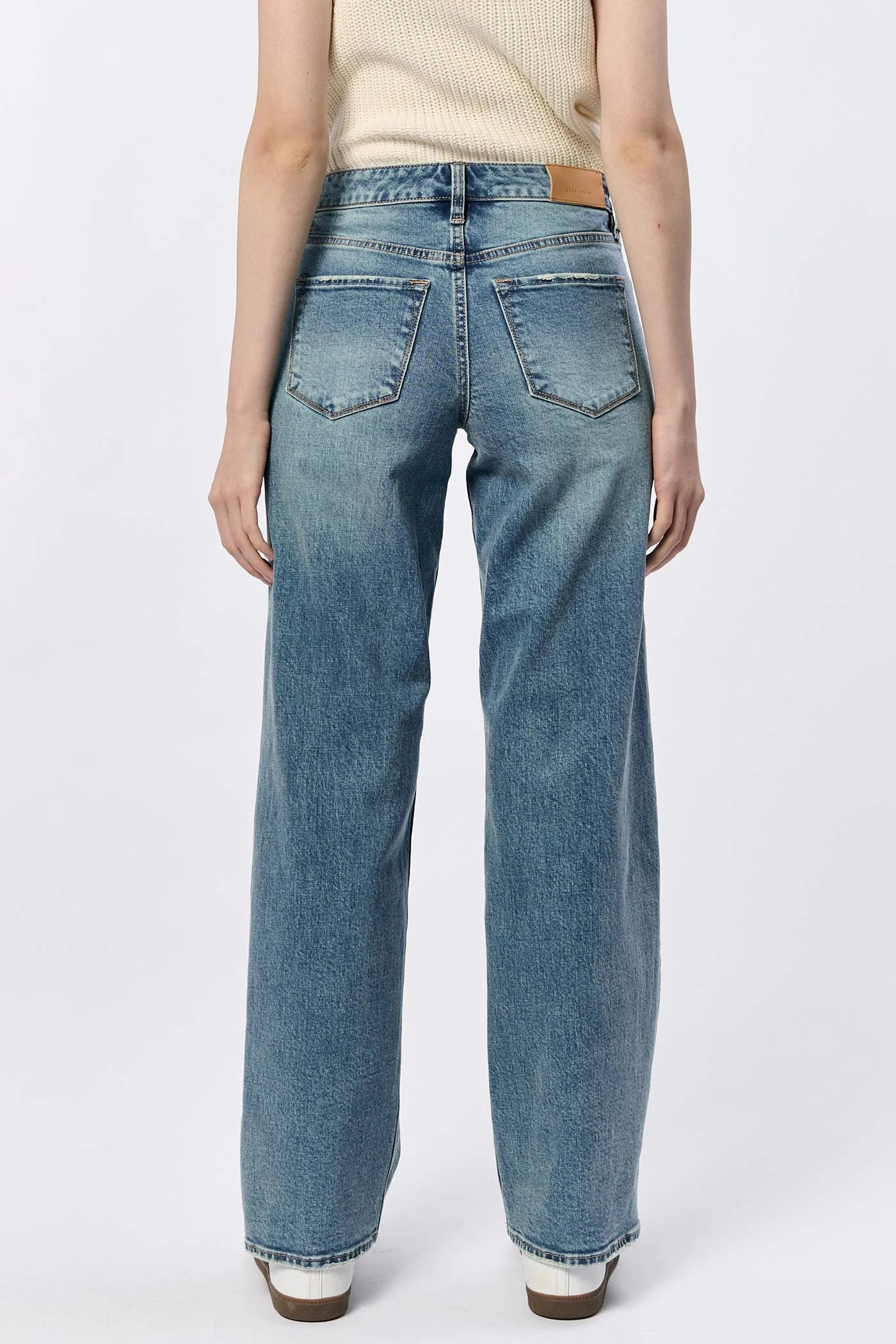 HighNeckCut Taylor Straight Leg Jeans - Vintage Flow