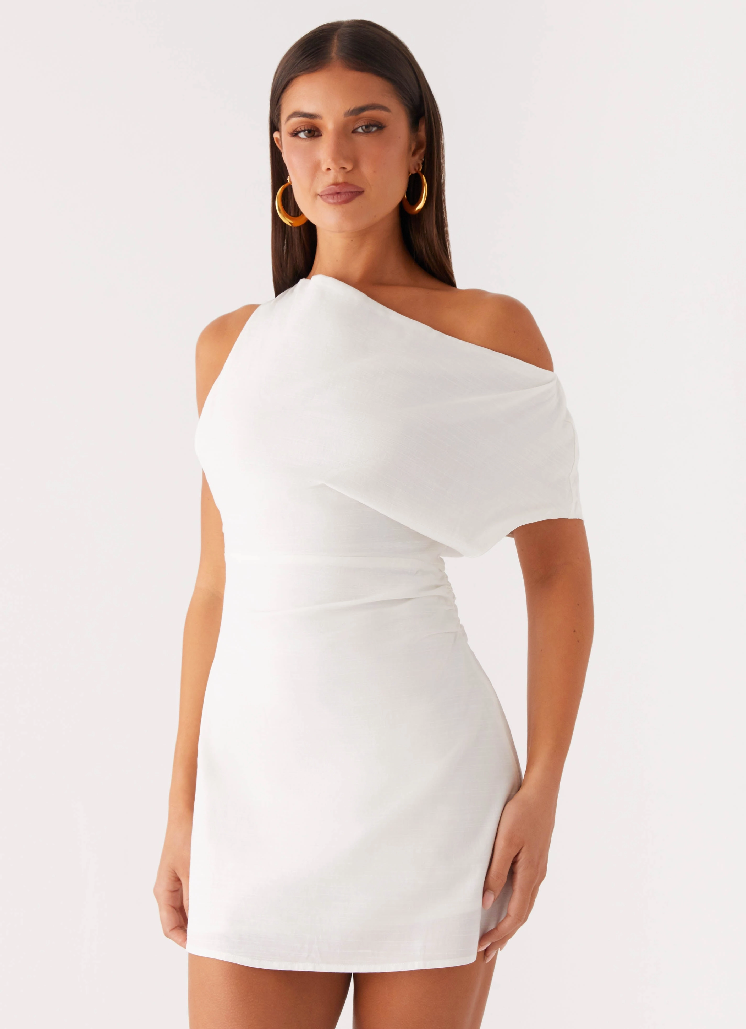 Smooth Flow Flattering bodycon dress Moonlight Oasis Asymmetrical Mini Dress - Off White