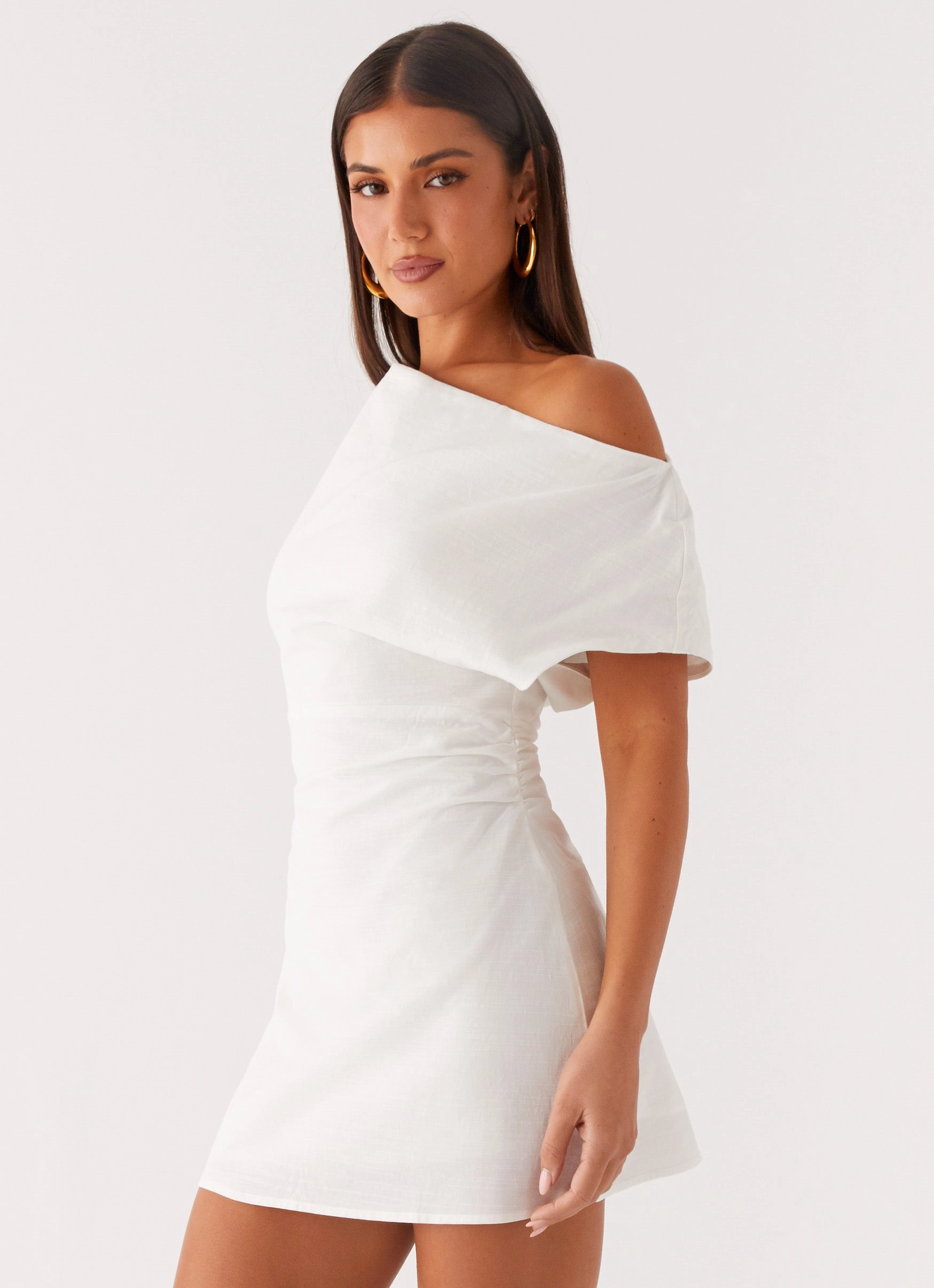 Versatile Look Moonlight Oasis Asymmetrical Mini Dress - Off White