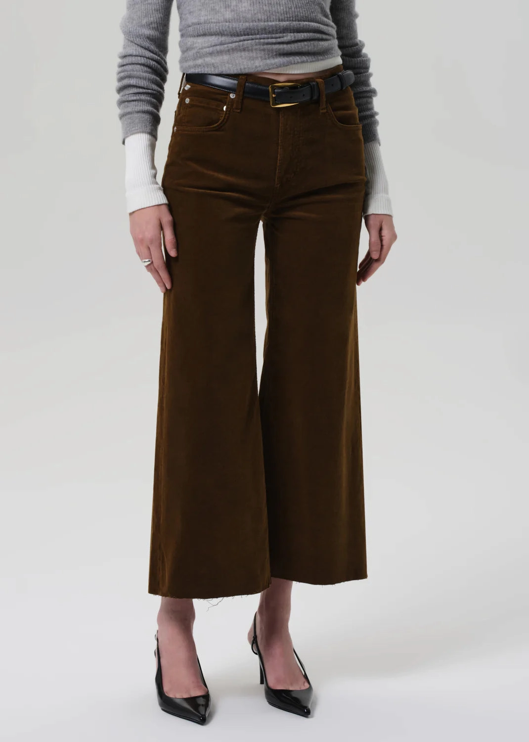 ErgonomicStitching Sleek Appearance Lyra Wide Leg Crop Corduroy in Manuka