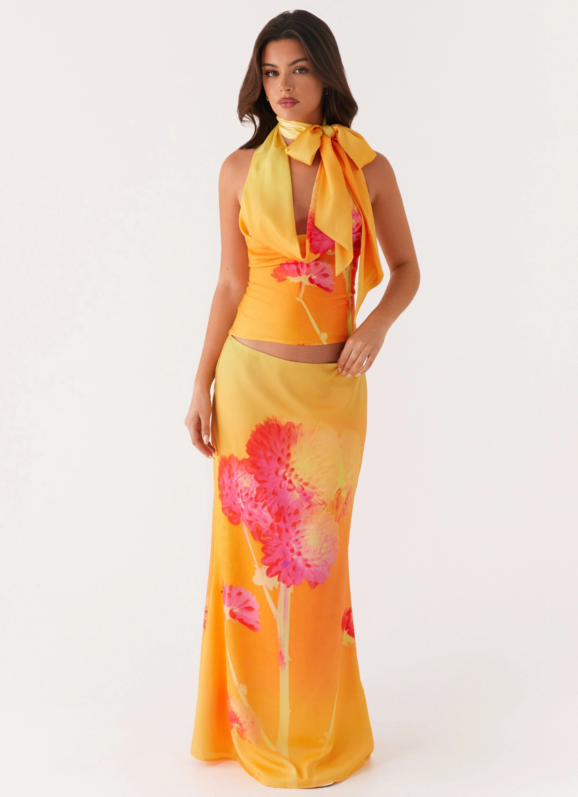 Minimalist Detailing Nala Top - Orange Floral