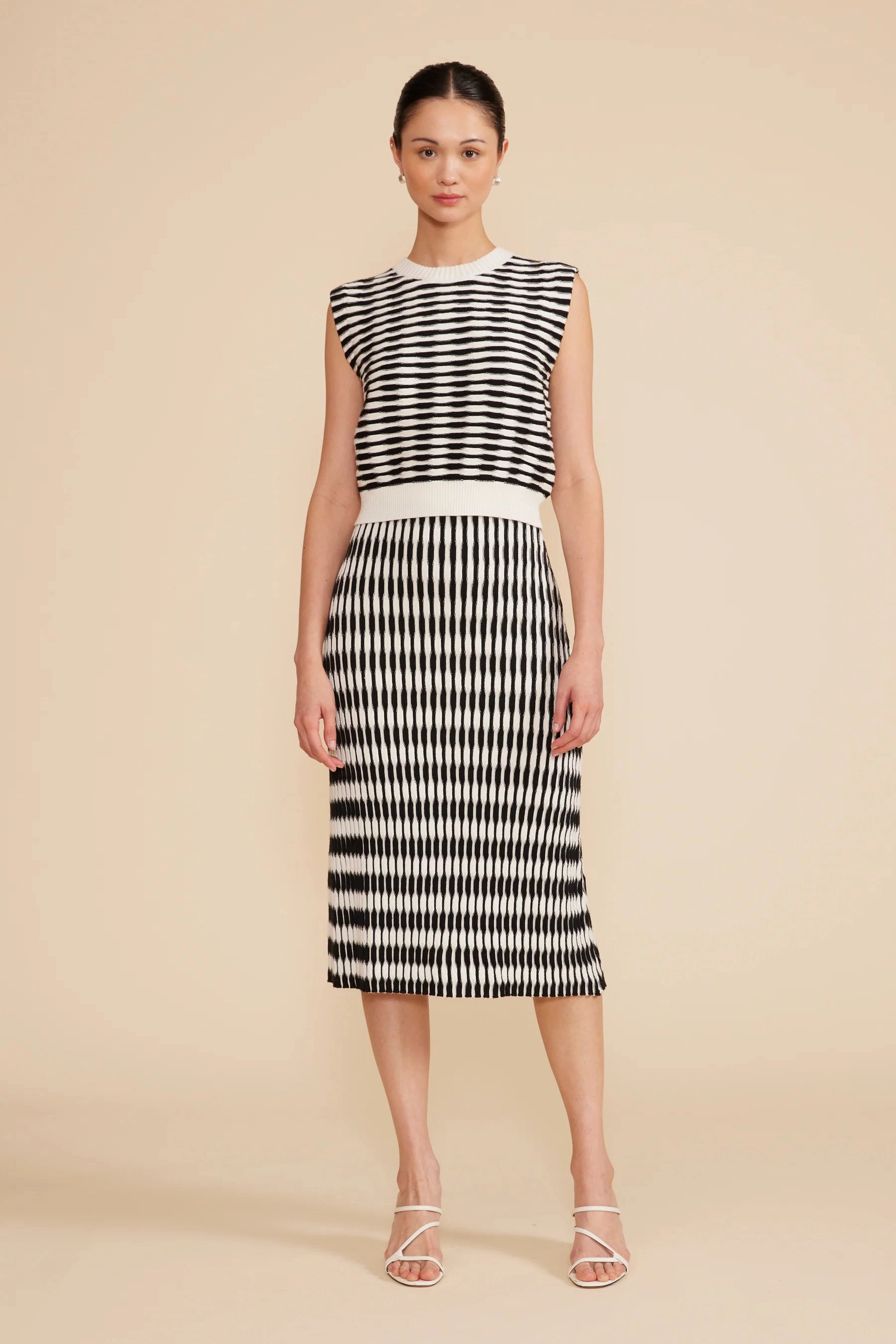 Newport Knit Skirt Classic Comfort Stain Repellent Coating