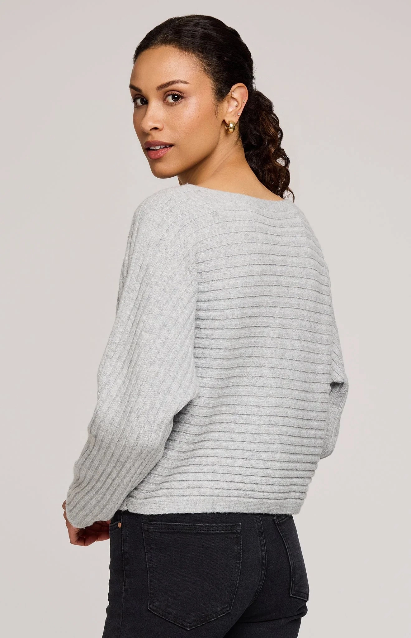 Niko Pullover Sweater - Heather Ash Cozy Wear