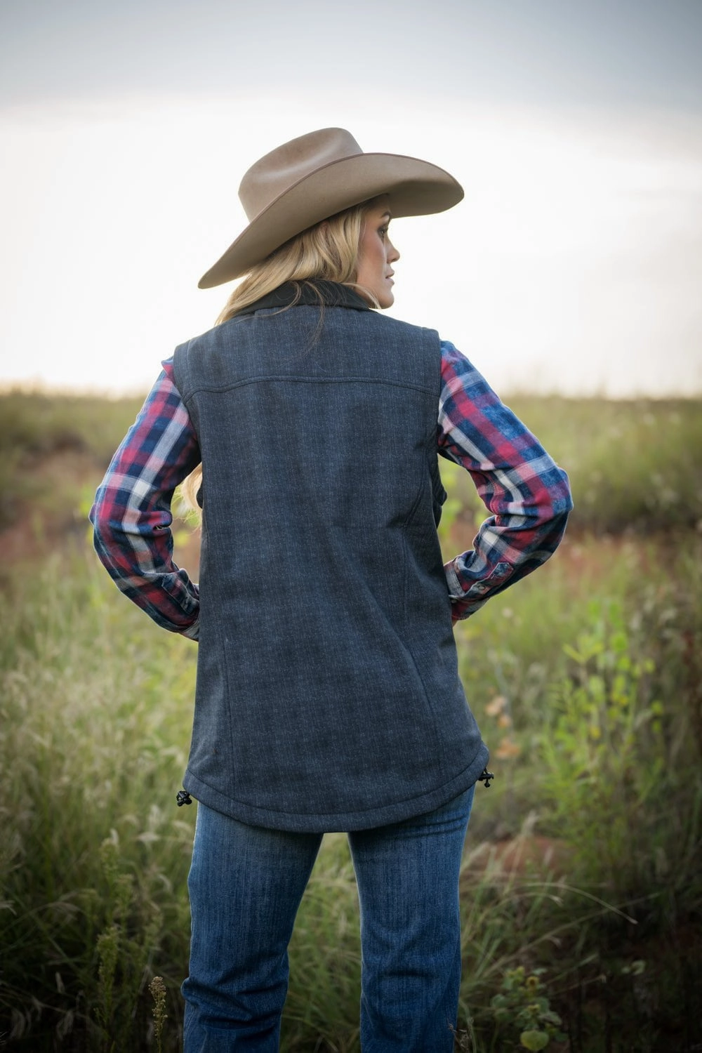 STS Ranchwear Womens Weston Vest Denim Poly/Spandex Fleece Vest Stylish Basics