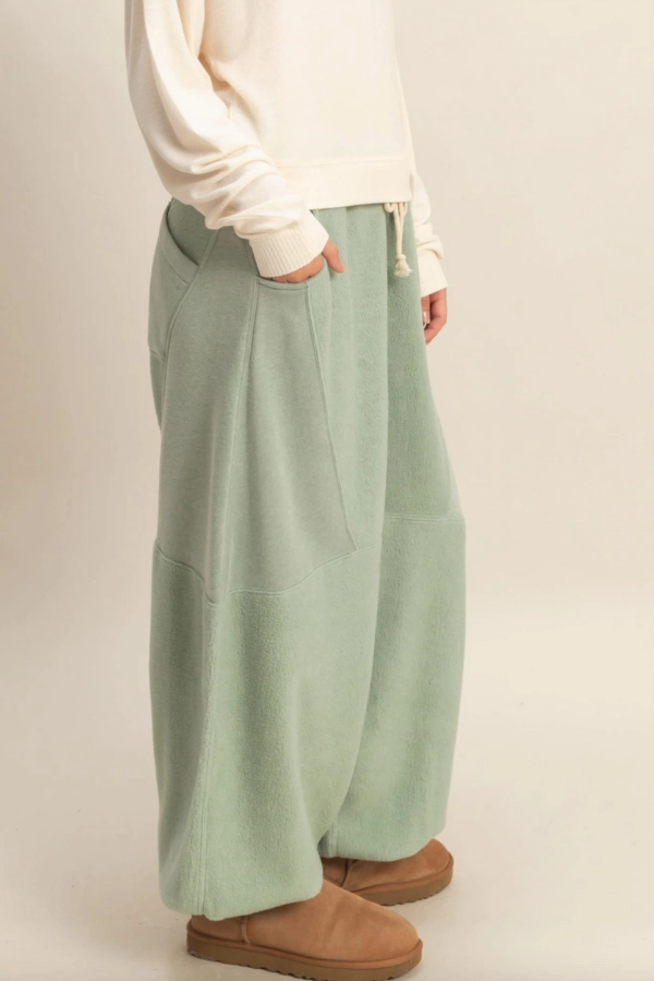 Cozy Contrast Sweatpants - Sage Water Repellent Finish Casual Pullover