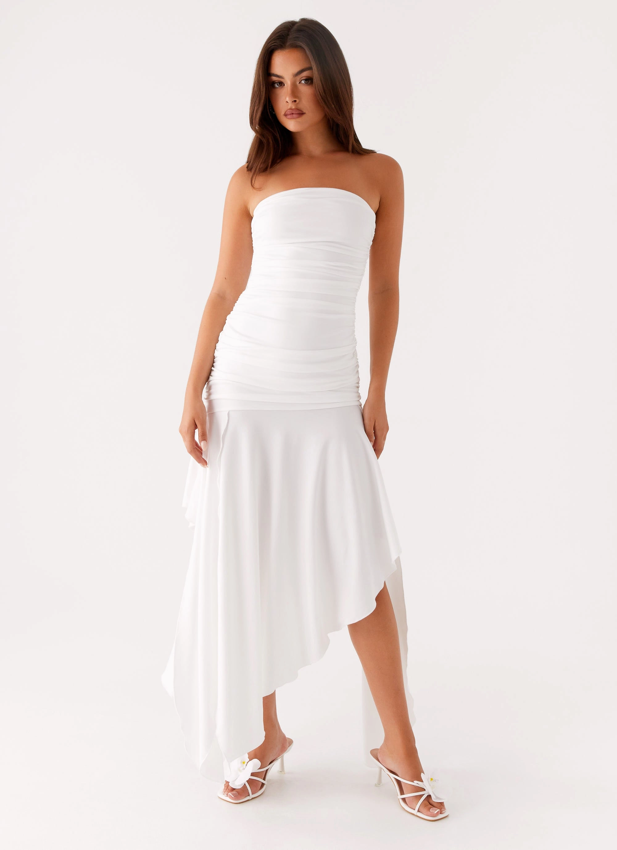 Ora Strapless Maxi Dress - White Relax Form Timeless Appeal