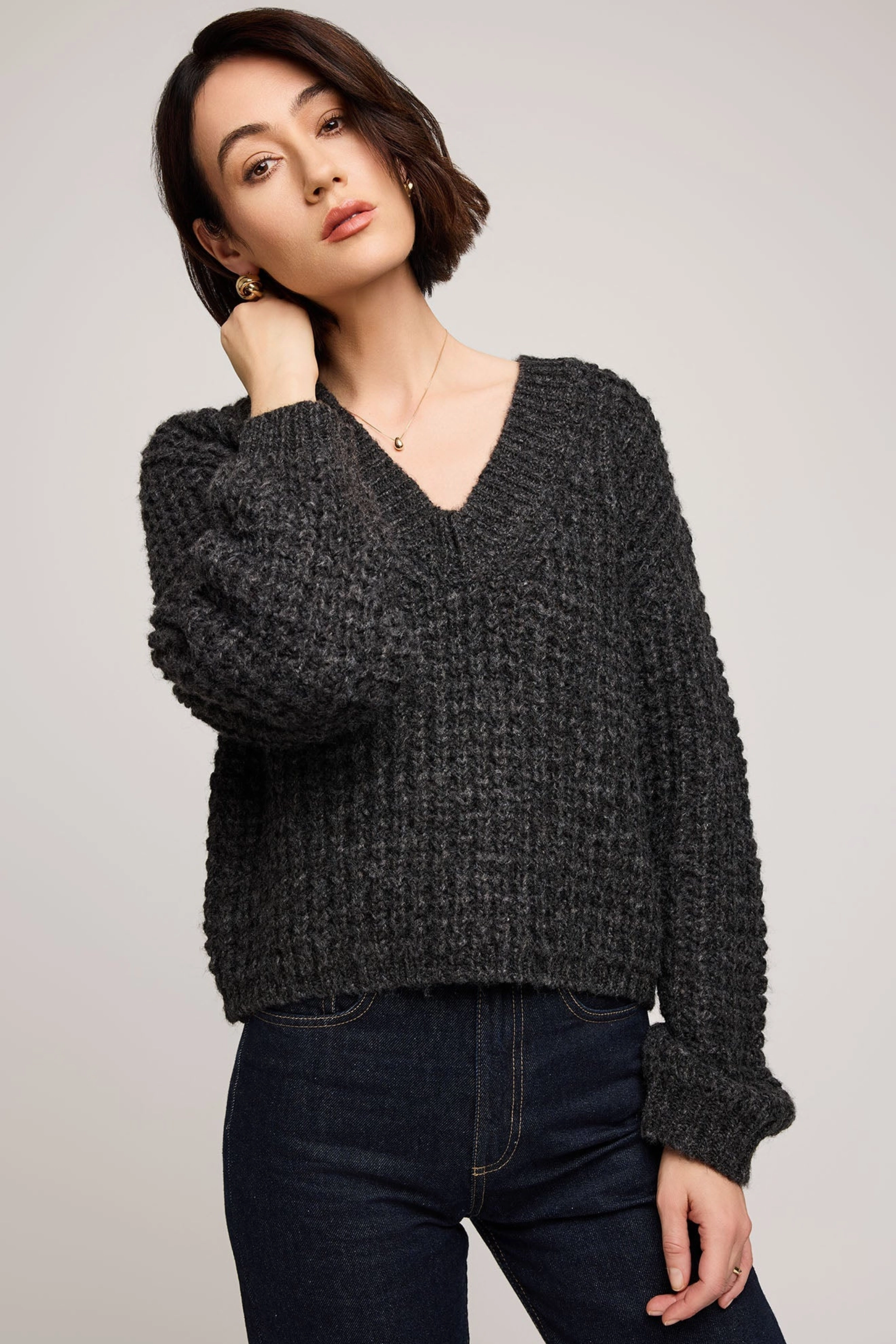 Willow V-Neck Sweater Weighted Hem hypoallergenic material