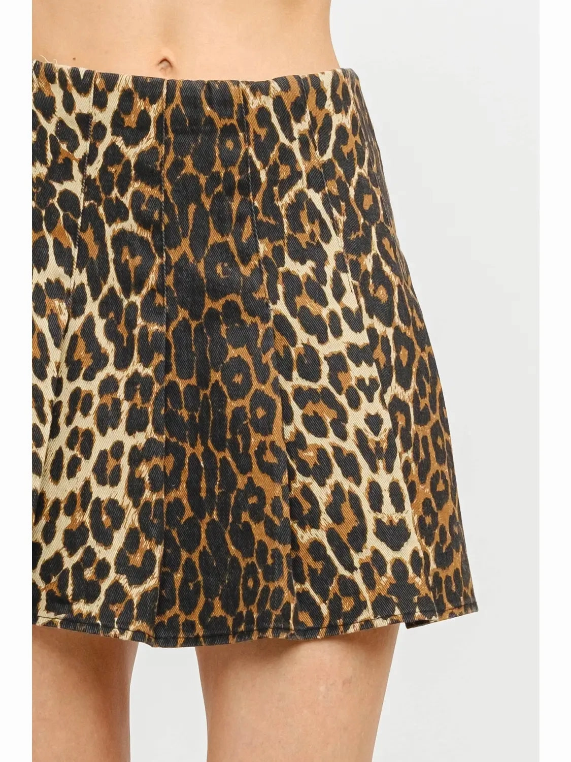 Area Leopard Mini Skirt Odor Resistant