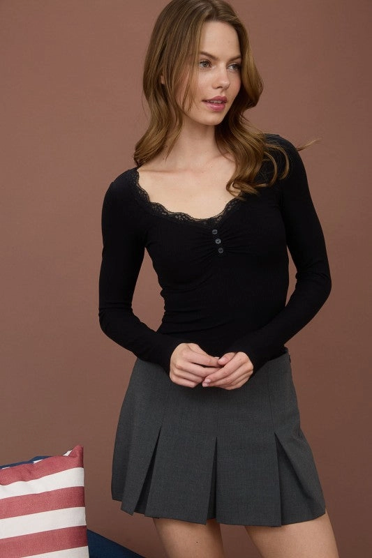 BondedSeams OWEN LACE TRIM BUTTON DETAIL LONG SLEEVE KNIT TOP