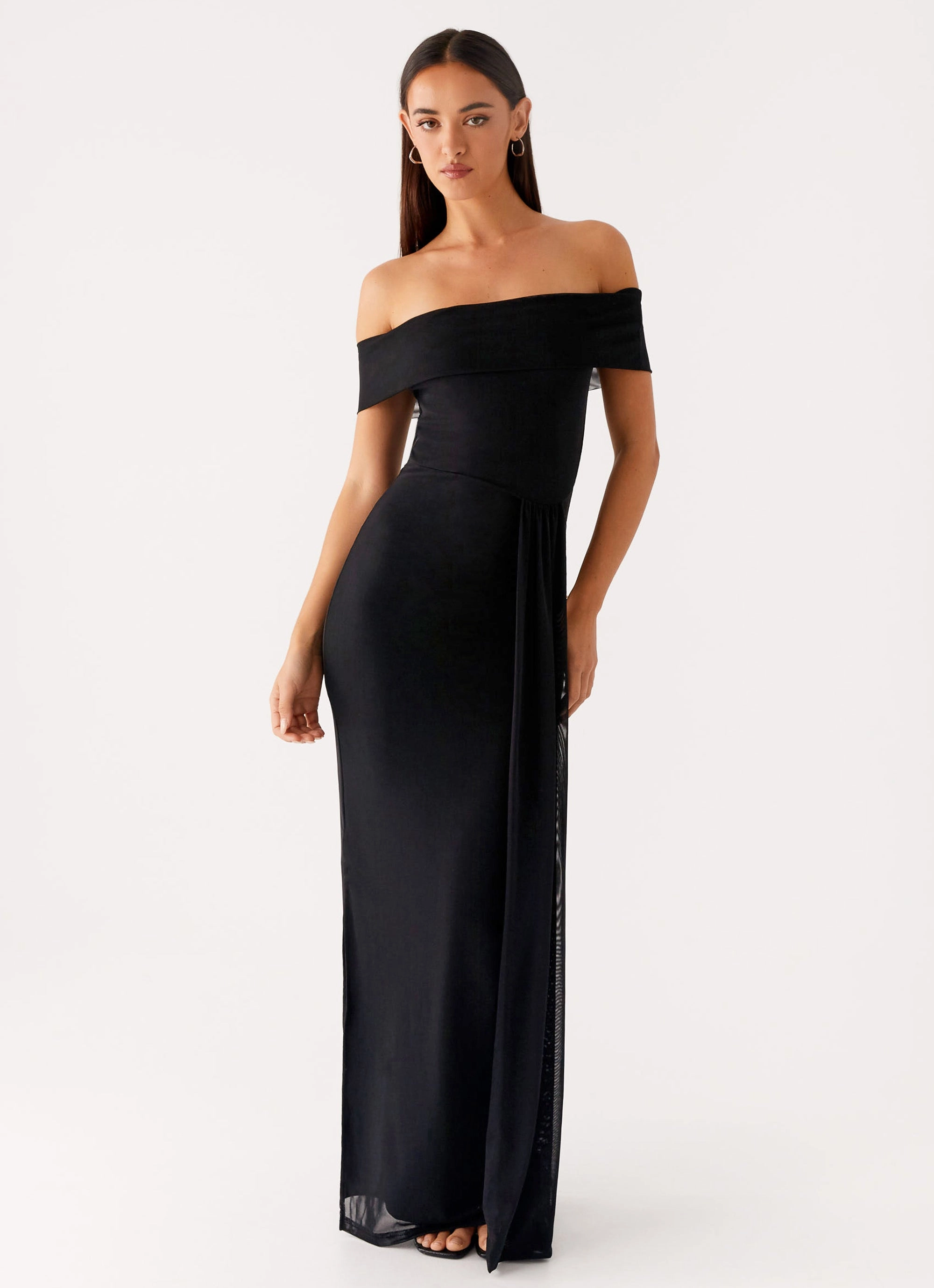 Aileen Maxi Dress - Black Detachable-Detail Calm Outfit