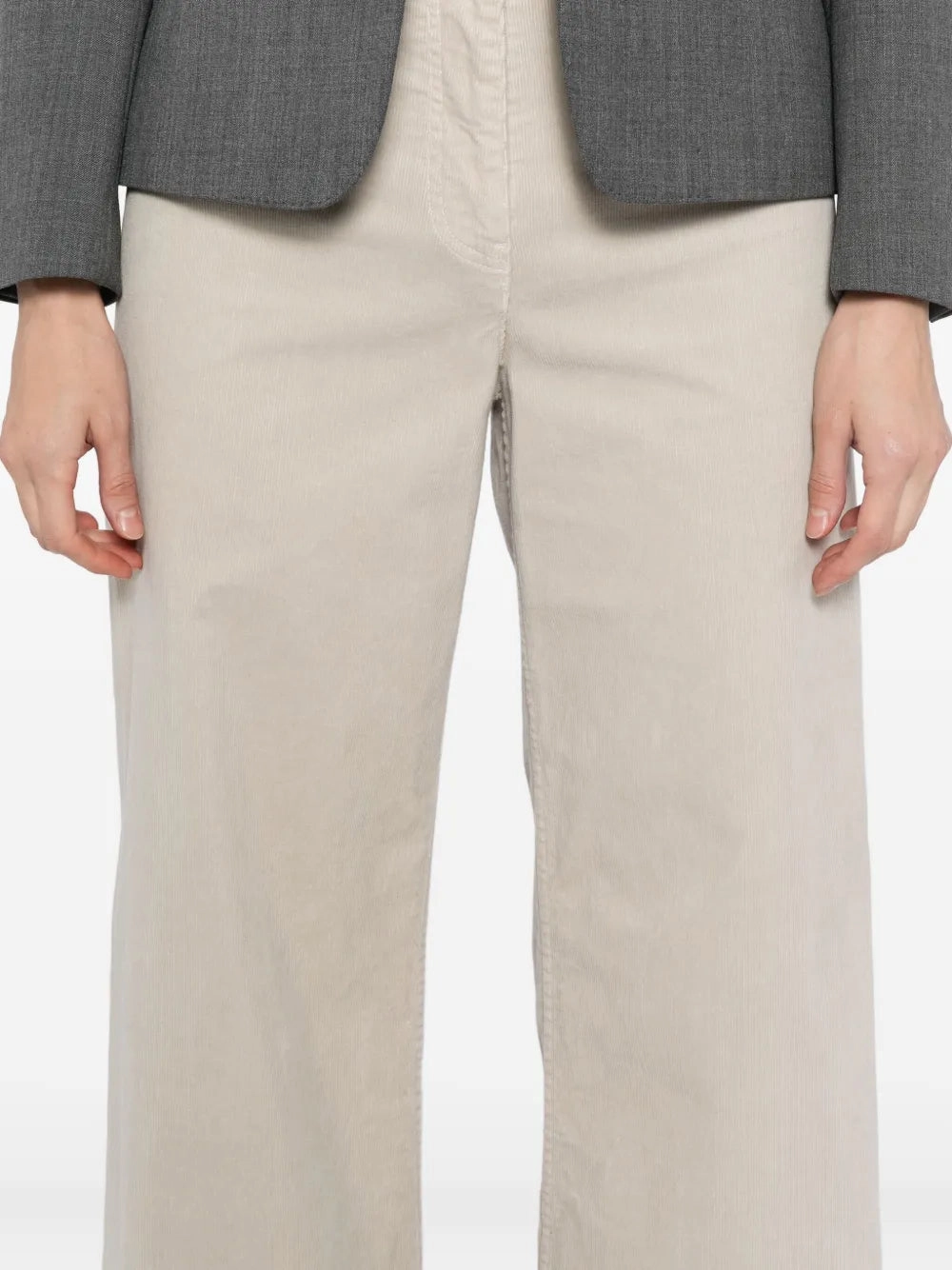 Megan Pant in Gesso Move Easy Training Wear