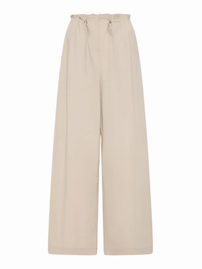 BreathableMaterial Workout-ready Petit Paperbag Waist Pants in Creme