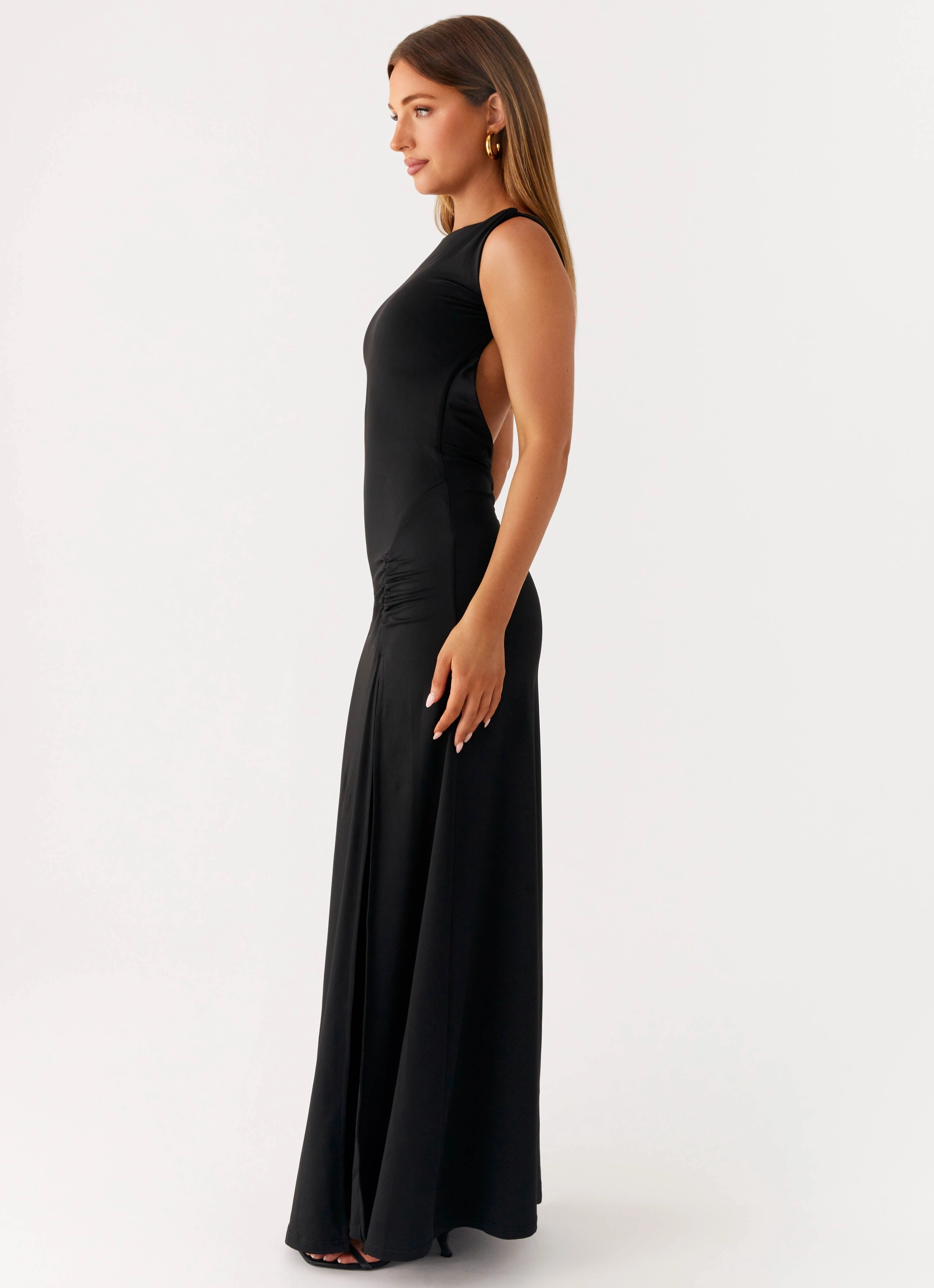 Sleek Appearance Shiny-Lining Phianne Maxi Dress - Black