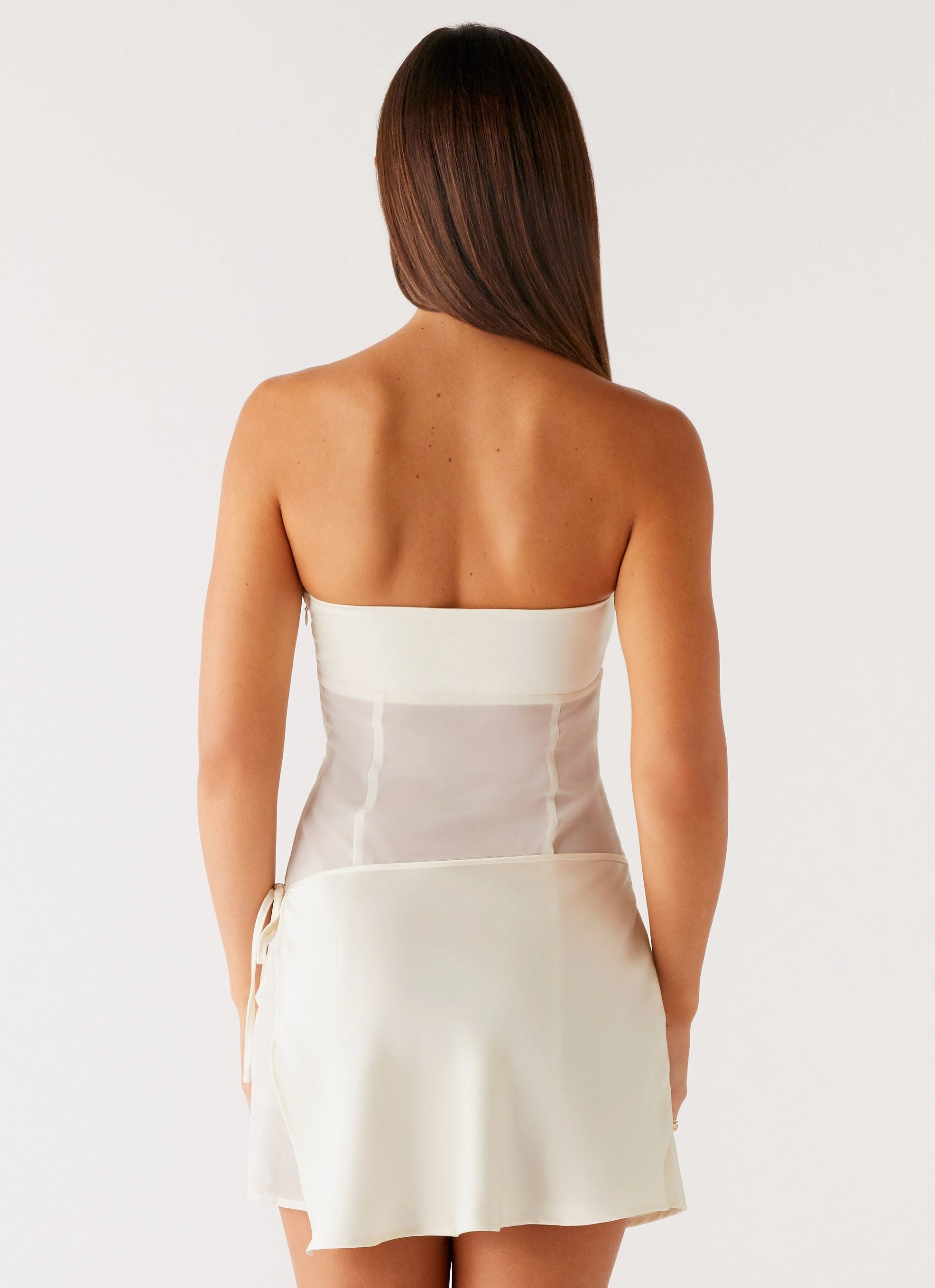 Philomena Mini Dress - Off White Urban Favorite Flattering Layers