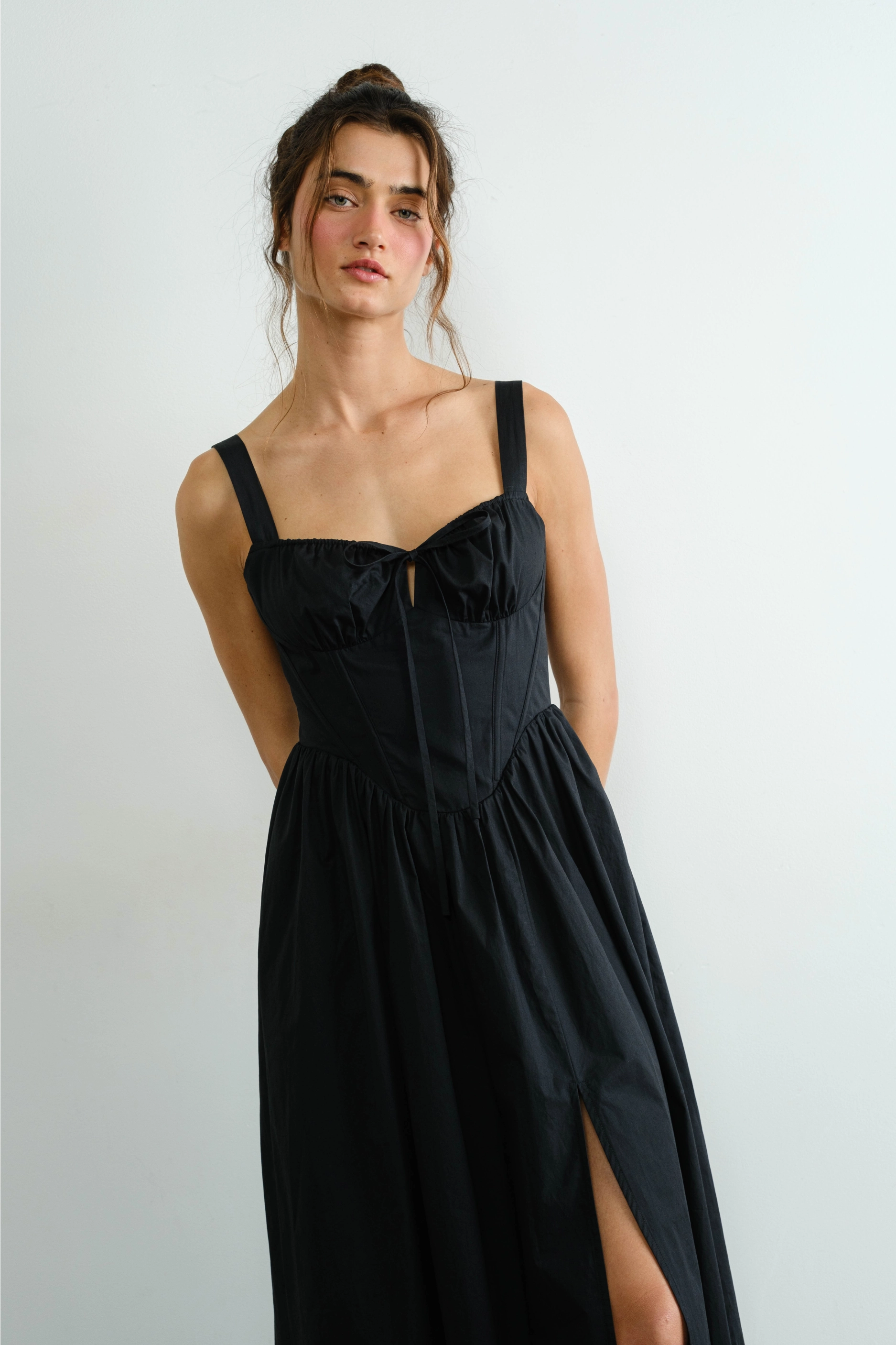 Lightweight Fabric Reinforced Shoulders Poplin Ribbon Tie Maxi Dress - Black
