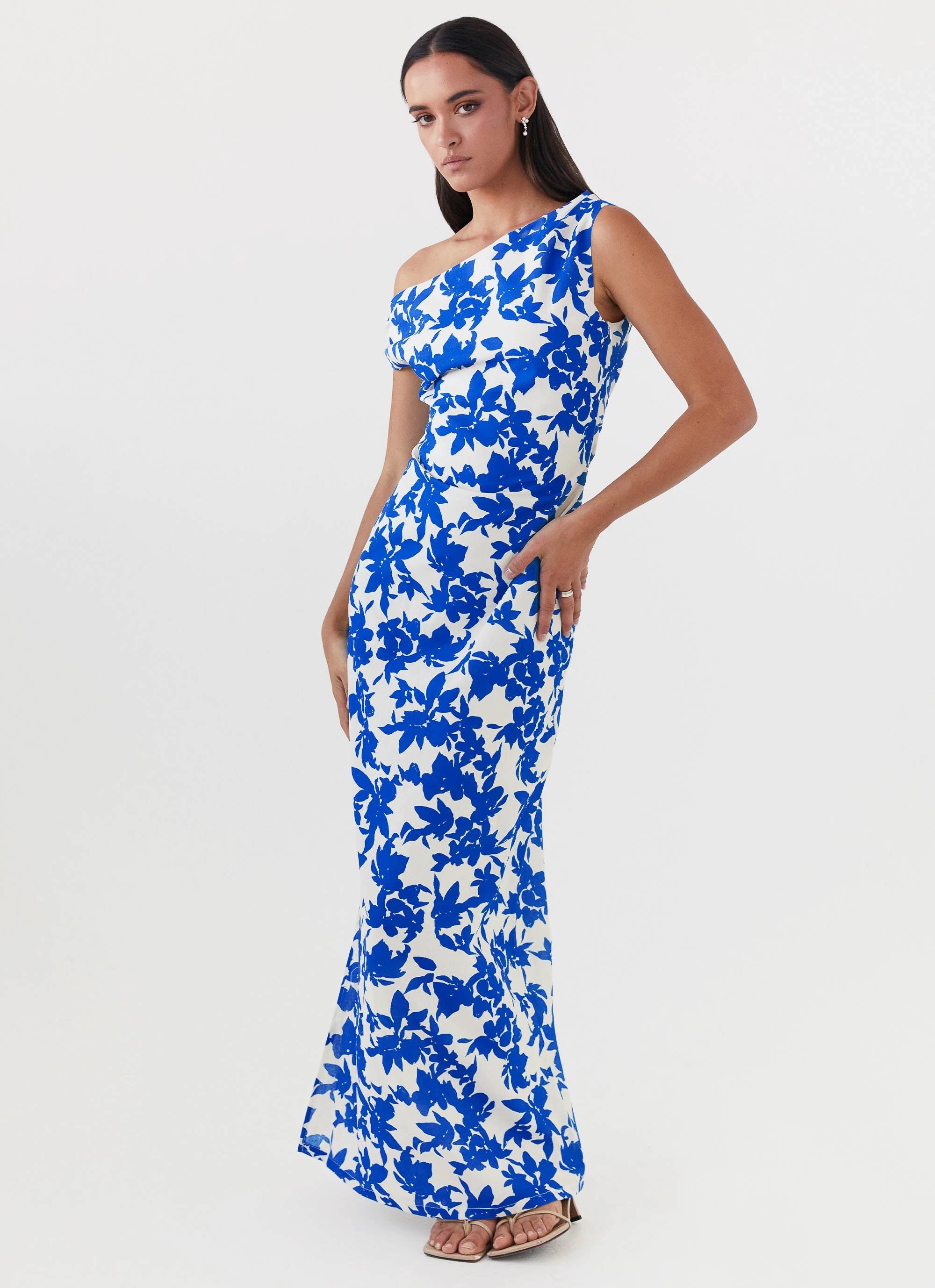 Pyper Off Shoulder Maxi Dress - Blue Floral Tailored Fit