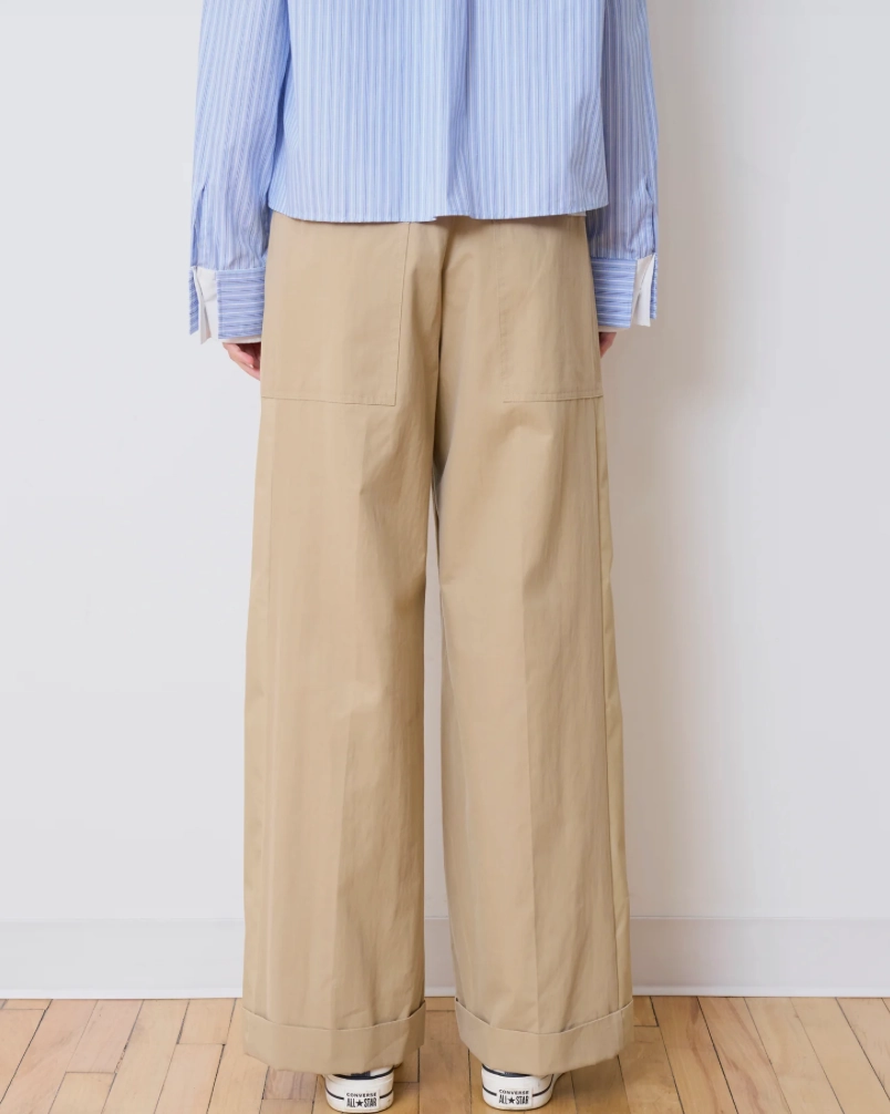 Field Trouser in Sand Adjustable Waist Adaptable Fit