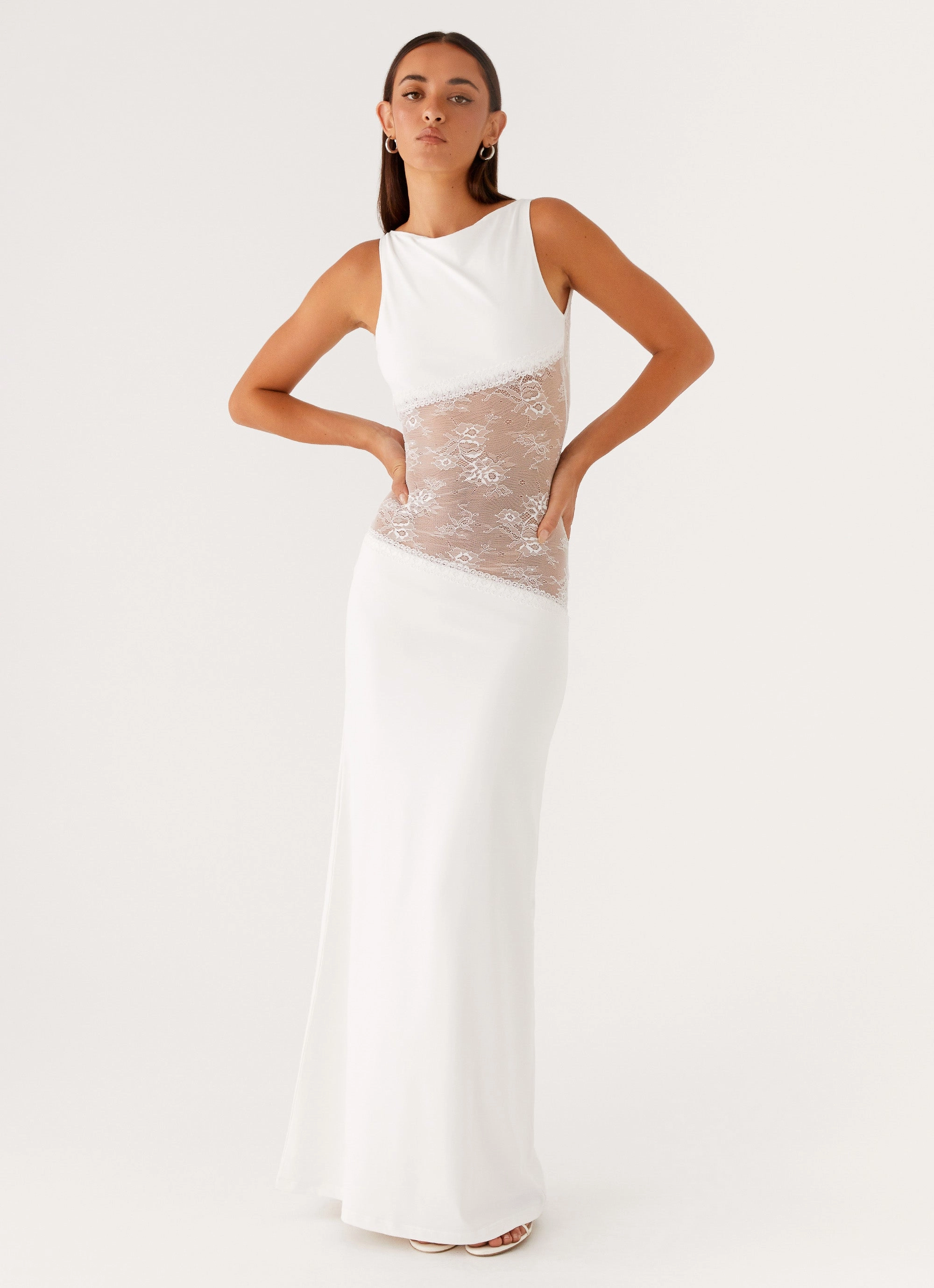 Lucinda Maxi Dress - White Elegant Finish Light Elegance