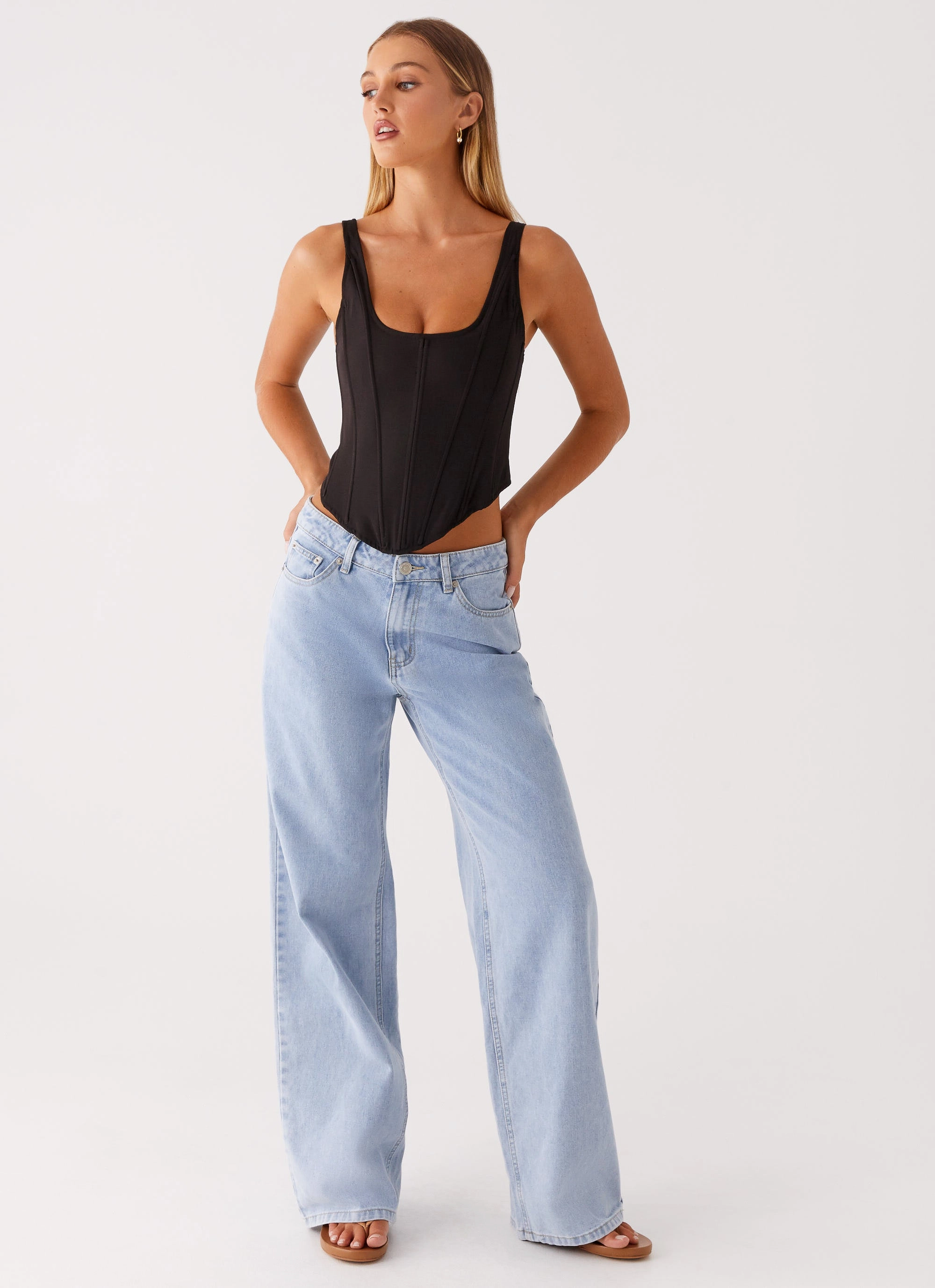 Ribbed Hem Finish Slim Silhouette Narelle Corset Top - Black