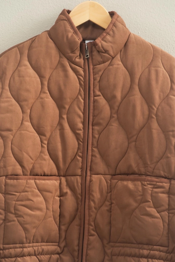 RelaxedFit HiddenVentilationPockets Quilted Jacket - Chestnut