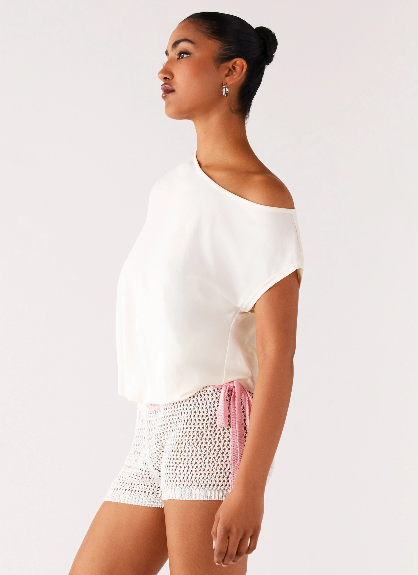 Raeni Off Shoulder Top - Ivory Adjustable drawstring
