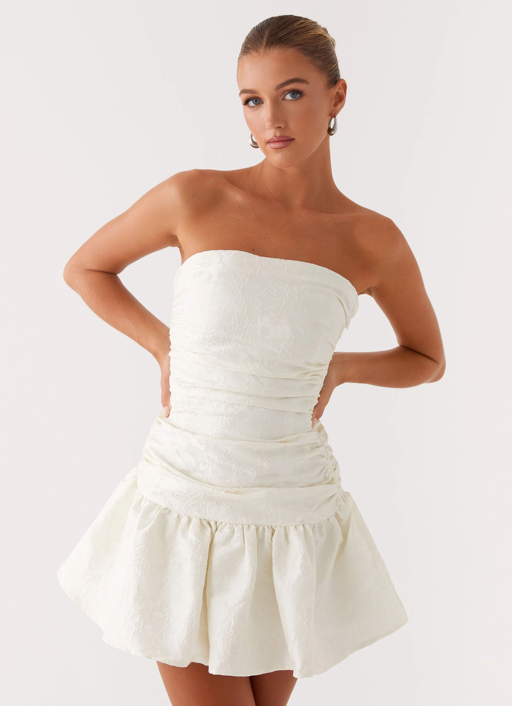 Crisp Texture Ray Of Light Mini Dress - White